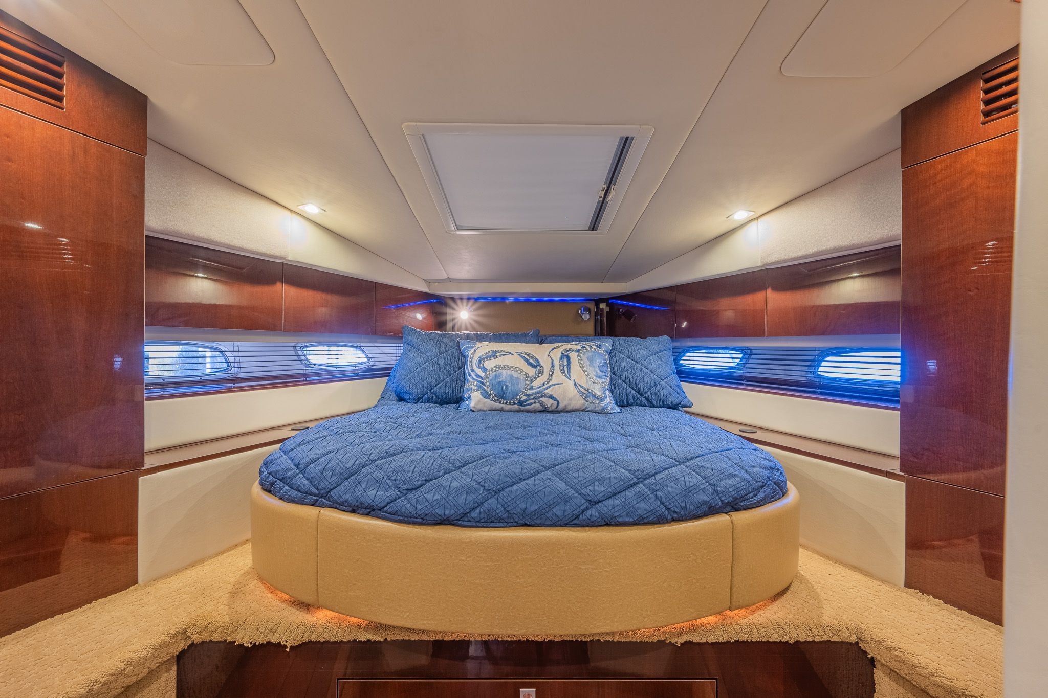 2010 Sea Ray 450 Sundancer - 22