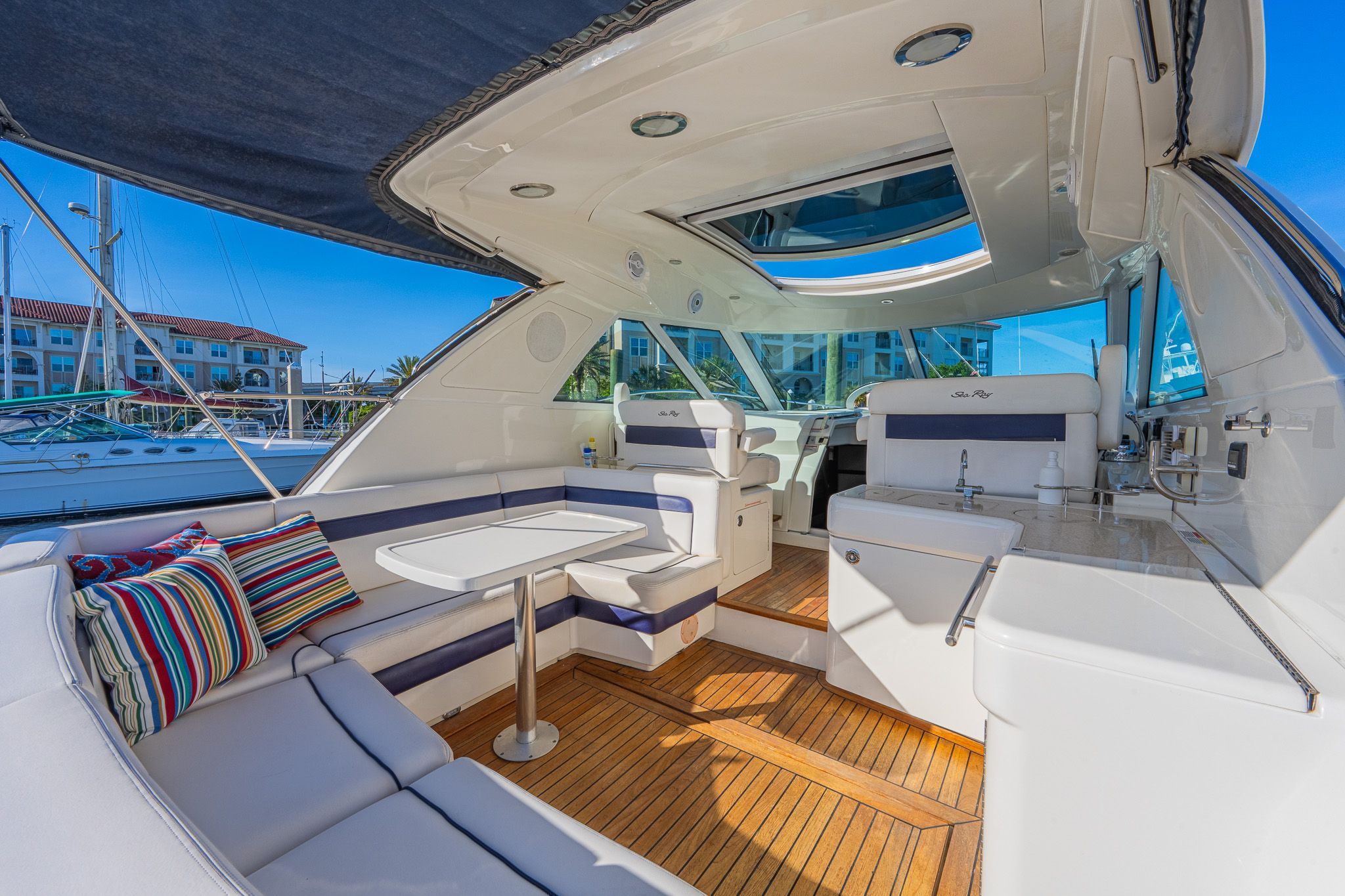 2010 Sea Ray 450 Sundancer - 5