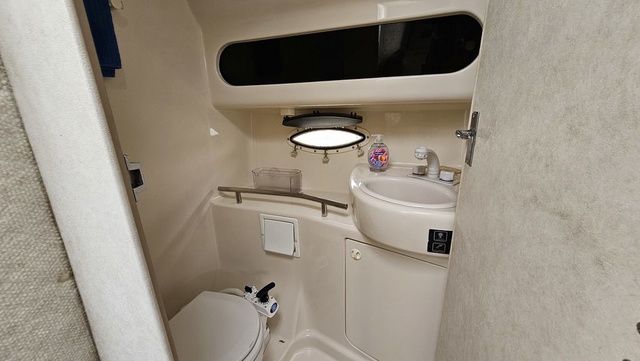 1999 Bayliner 3055 Ciera - 17