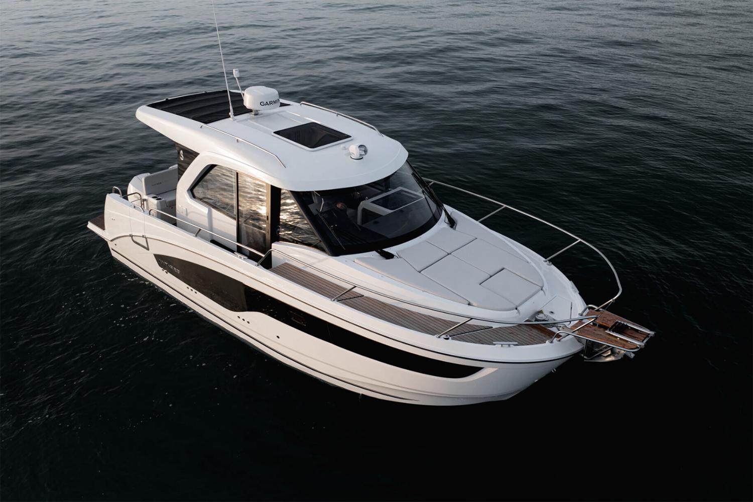 2026 Beneteau Antares 9