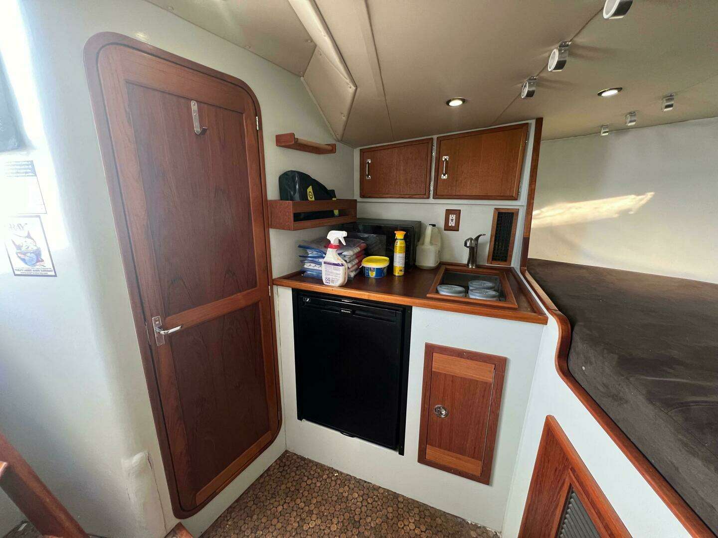 1998 Jersey Cape 36 Express - Image 7