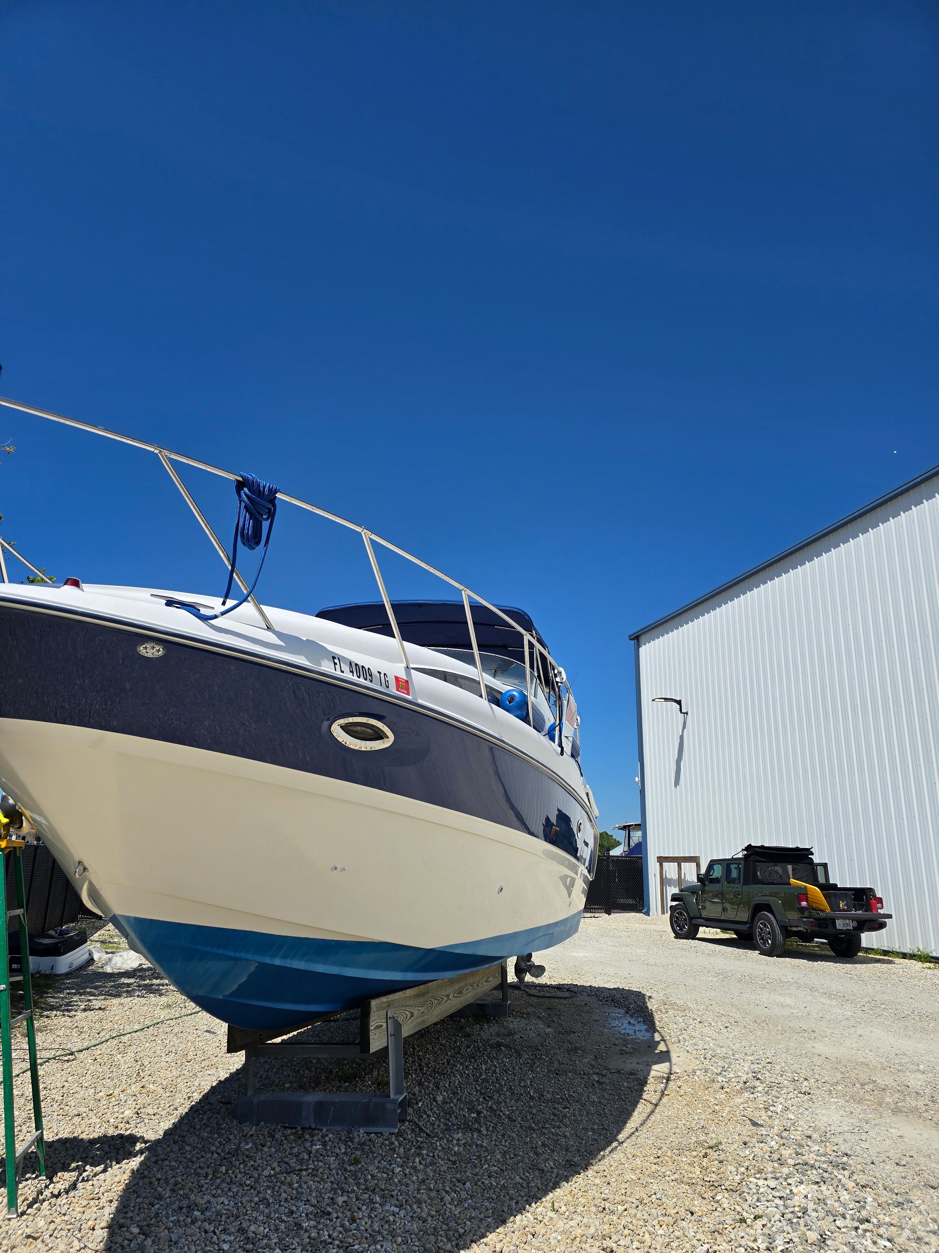 2004 Bayliner 305SB - 5