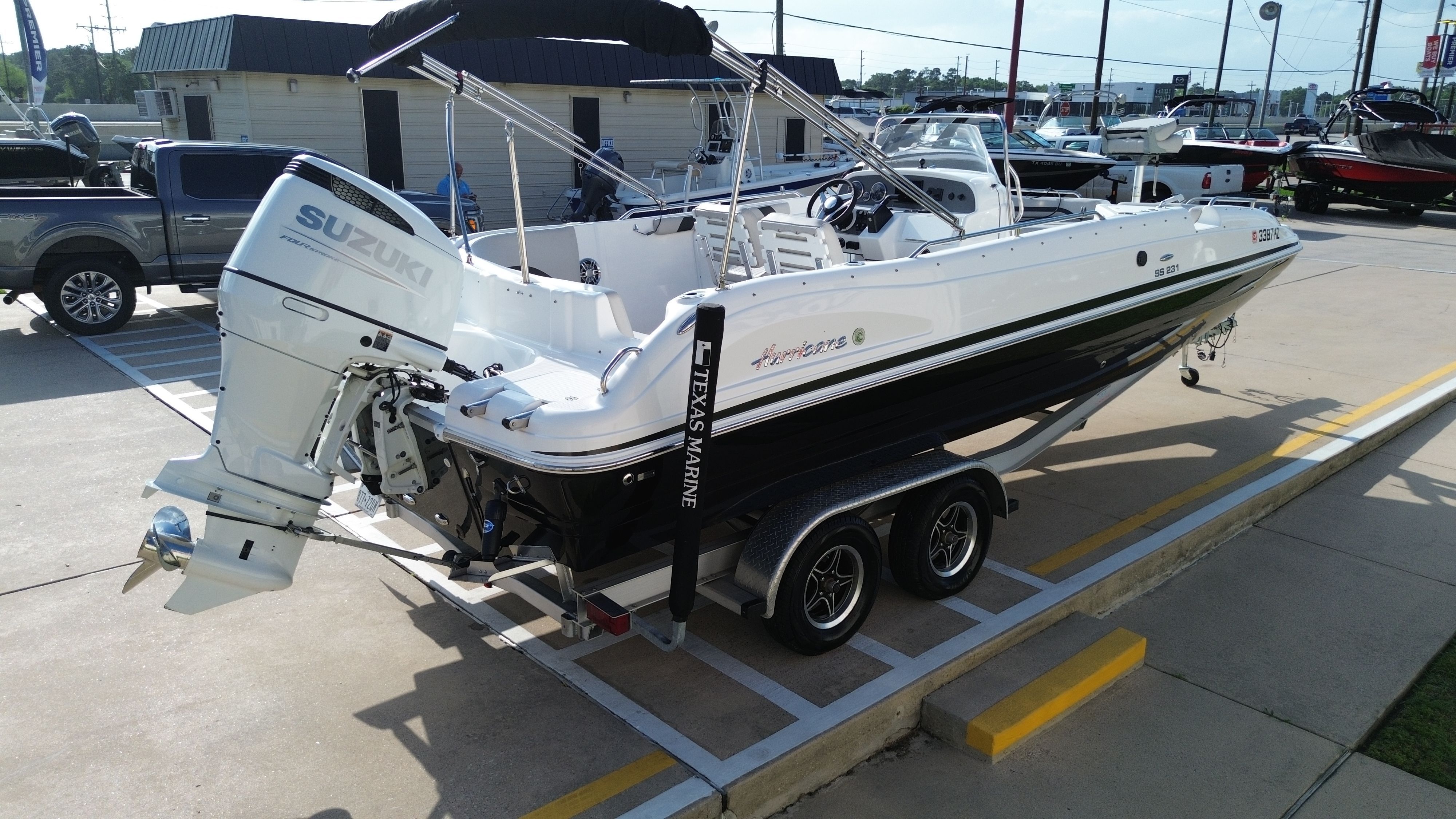 2022 Hurricane 231CC - 18
