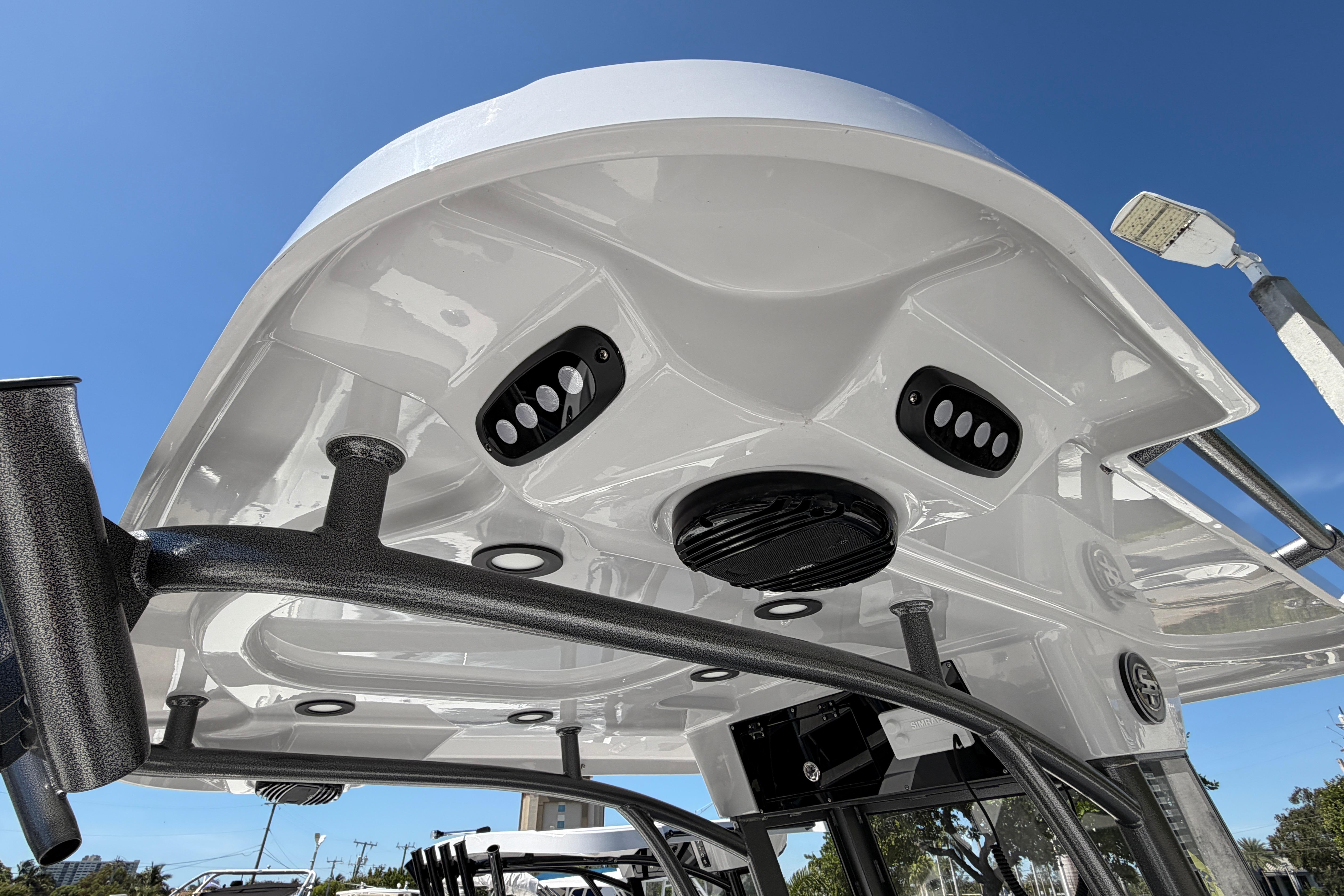 2026 Sea Pro 262 DLX boat roof with speakers.