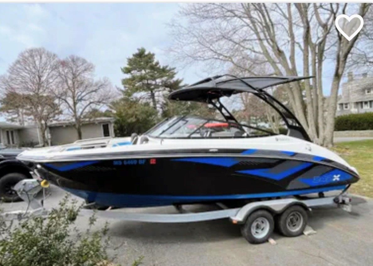 2016 Yamaha Boats 242X E-Series