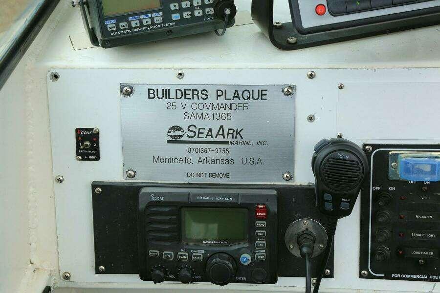 2002 SeaArk 25 V Commander SAMA 1365 - 55