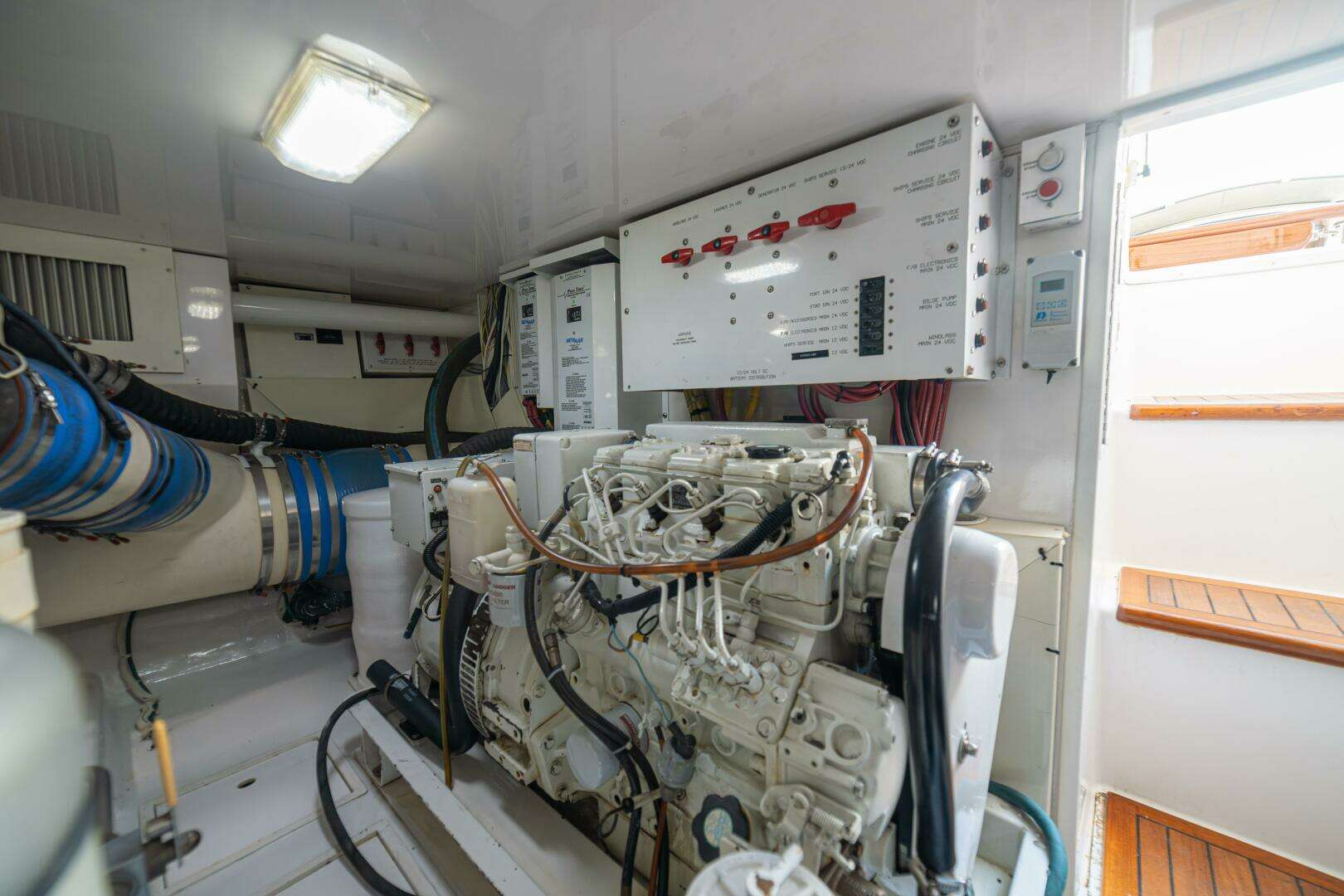 2006 Viking 56 Convertible - Image 81