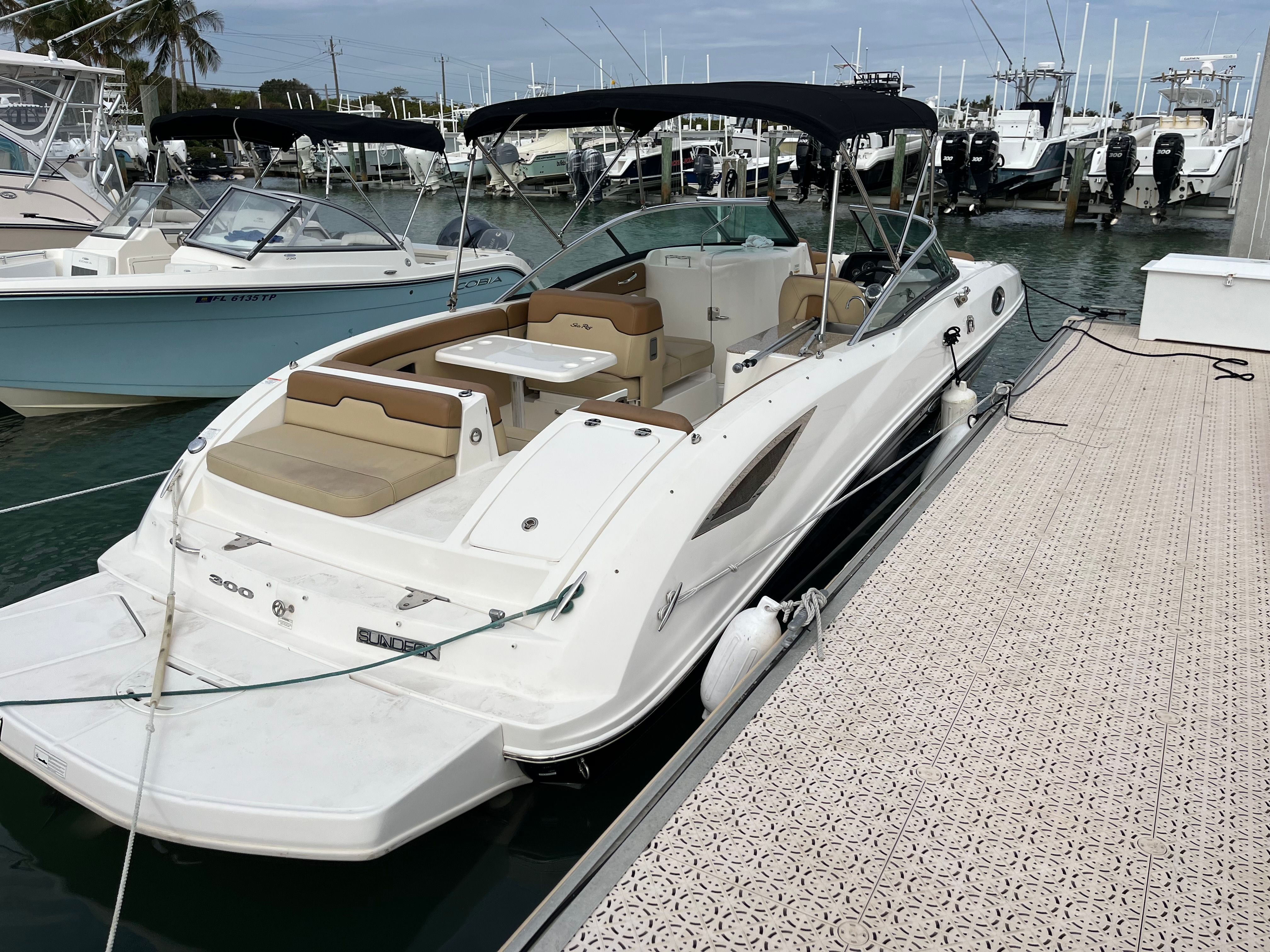 2015 Sea Ray 300 Sundeck - 5