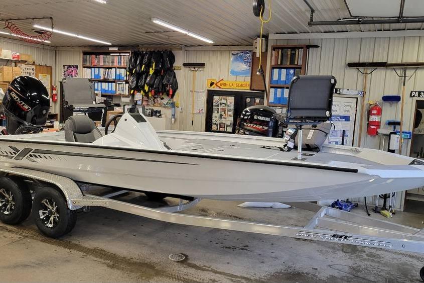 2025 Xpress H20C Crappie