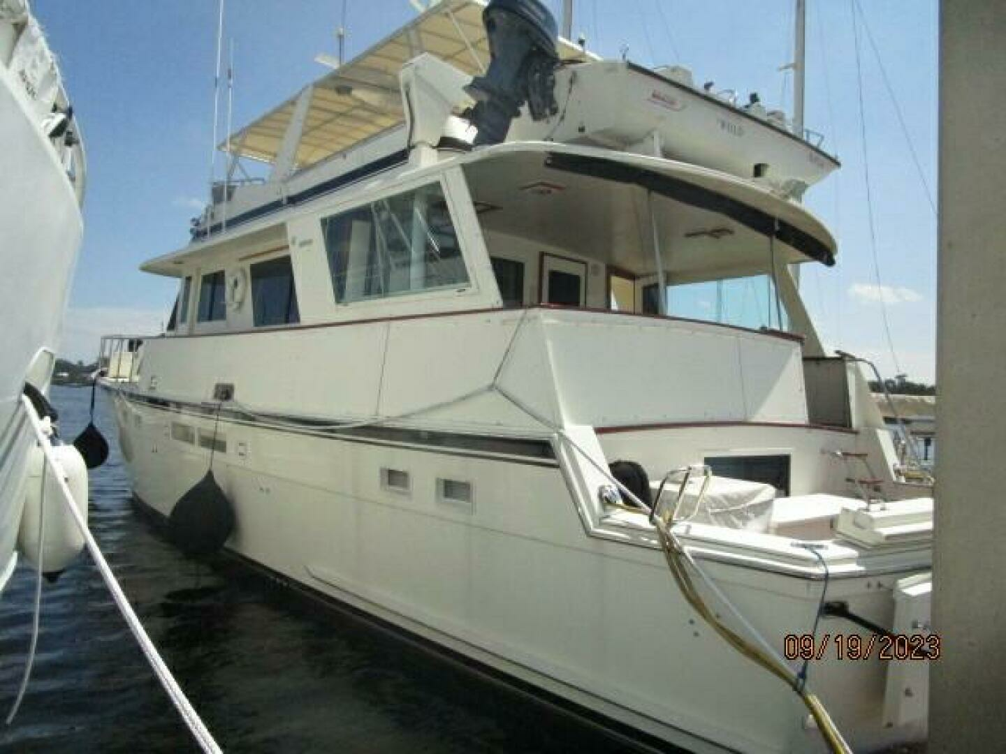1986 Hatteras 63 CPMY - Image 2