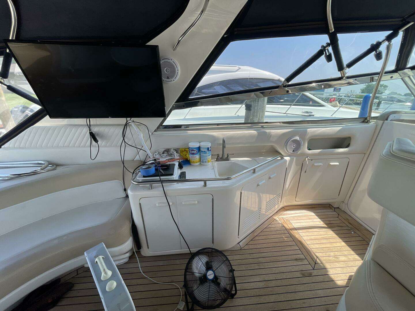 1998 Sea Ray 630 Super Sun Sport - Image 36