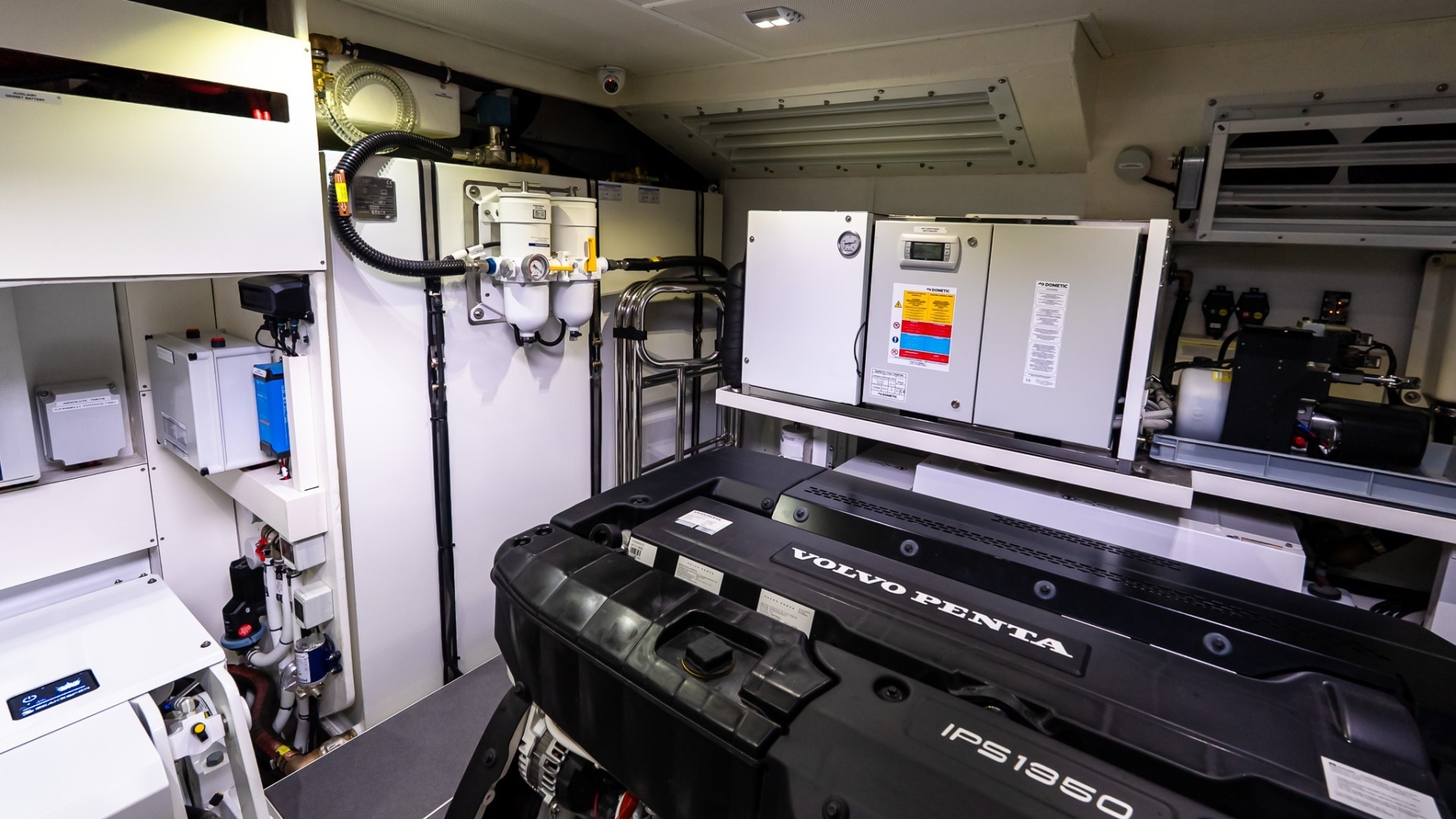 2027 Absolute Navetta 70 - Image 85