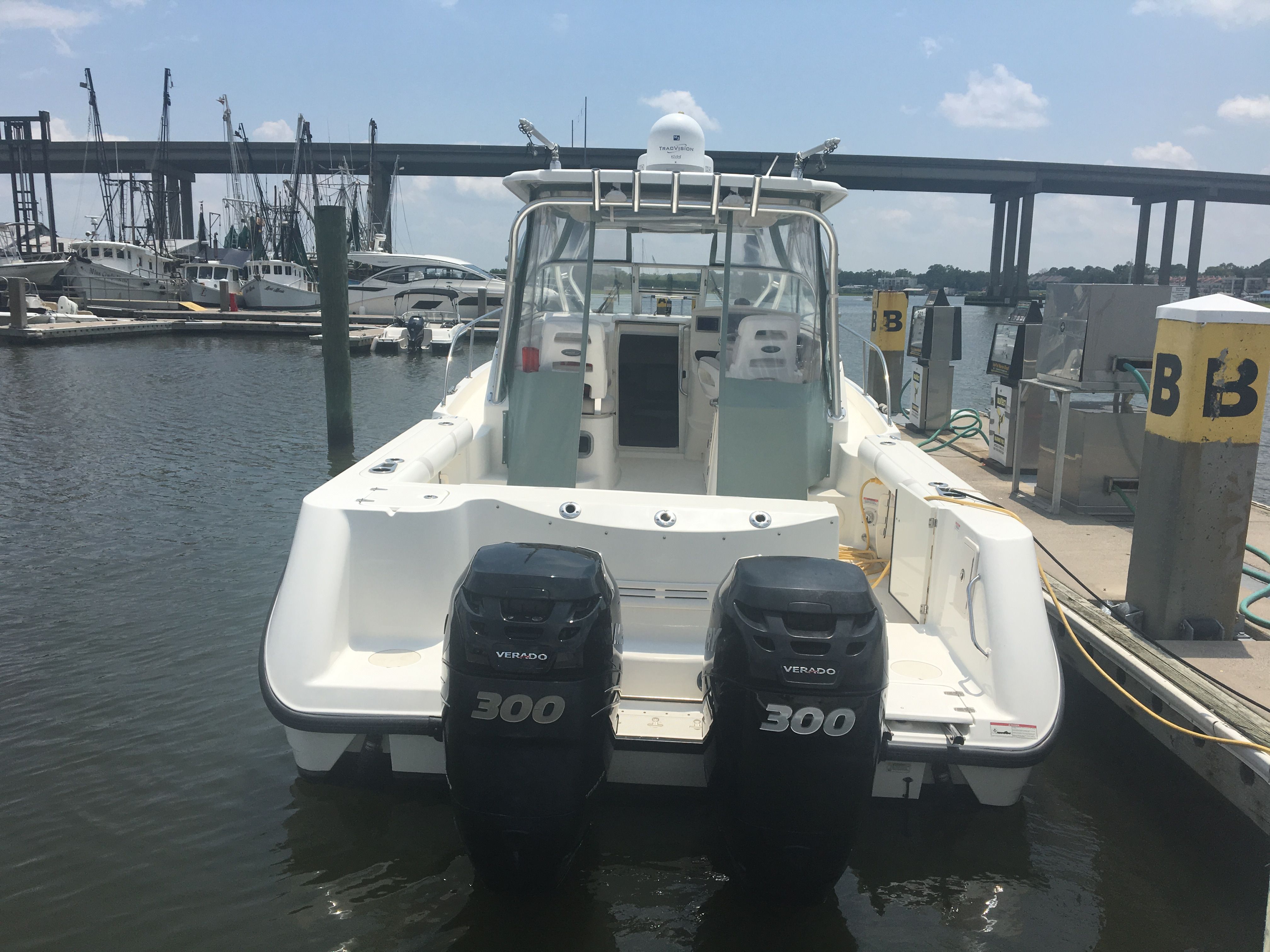 2010 Boston Whaler 305 Conquest - 9