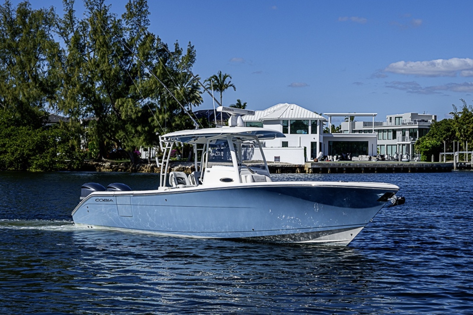 2021 Cobia 320 CC - Image 40