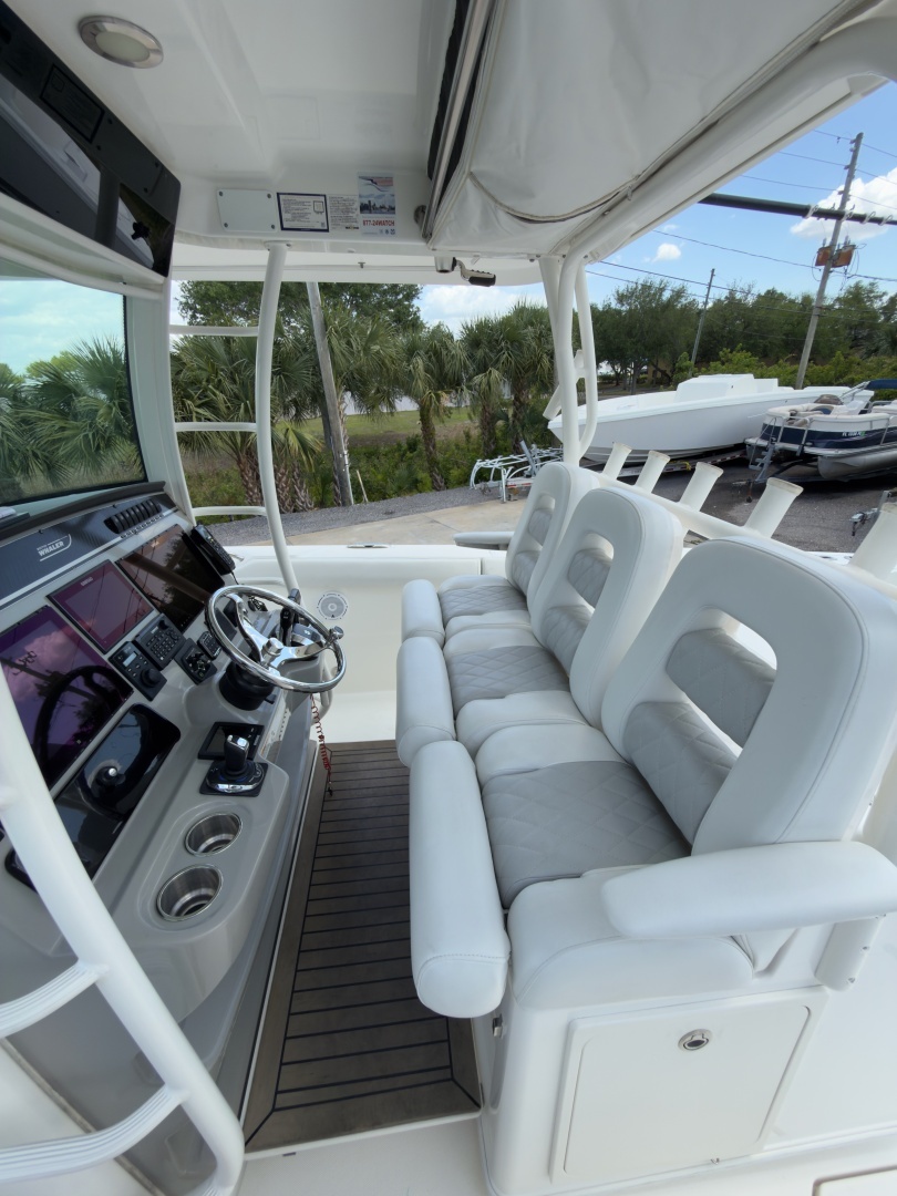 2016 Boston Whaler 350 Outrage - Image 50
