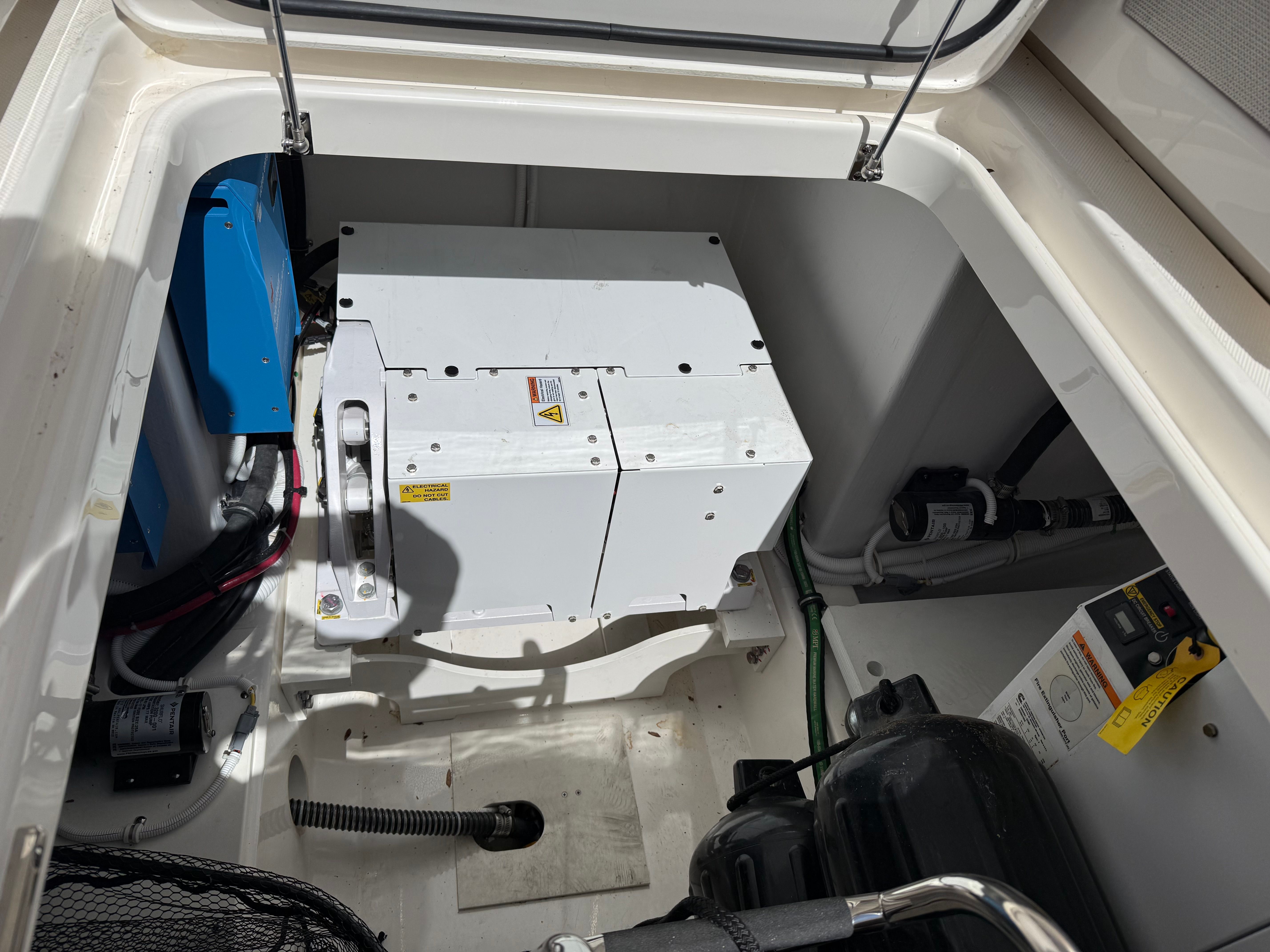 2024 Tiara Yachts 38 LS - 8