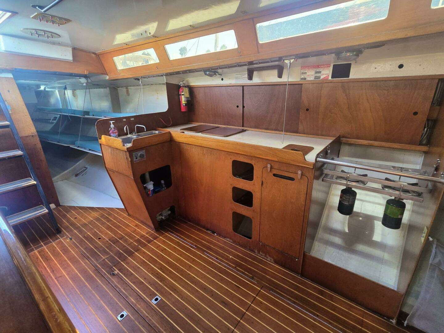 1986 Bill Lee Yachts Inc. Custom - Image 9