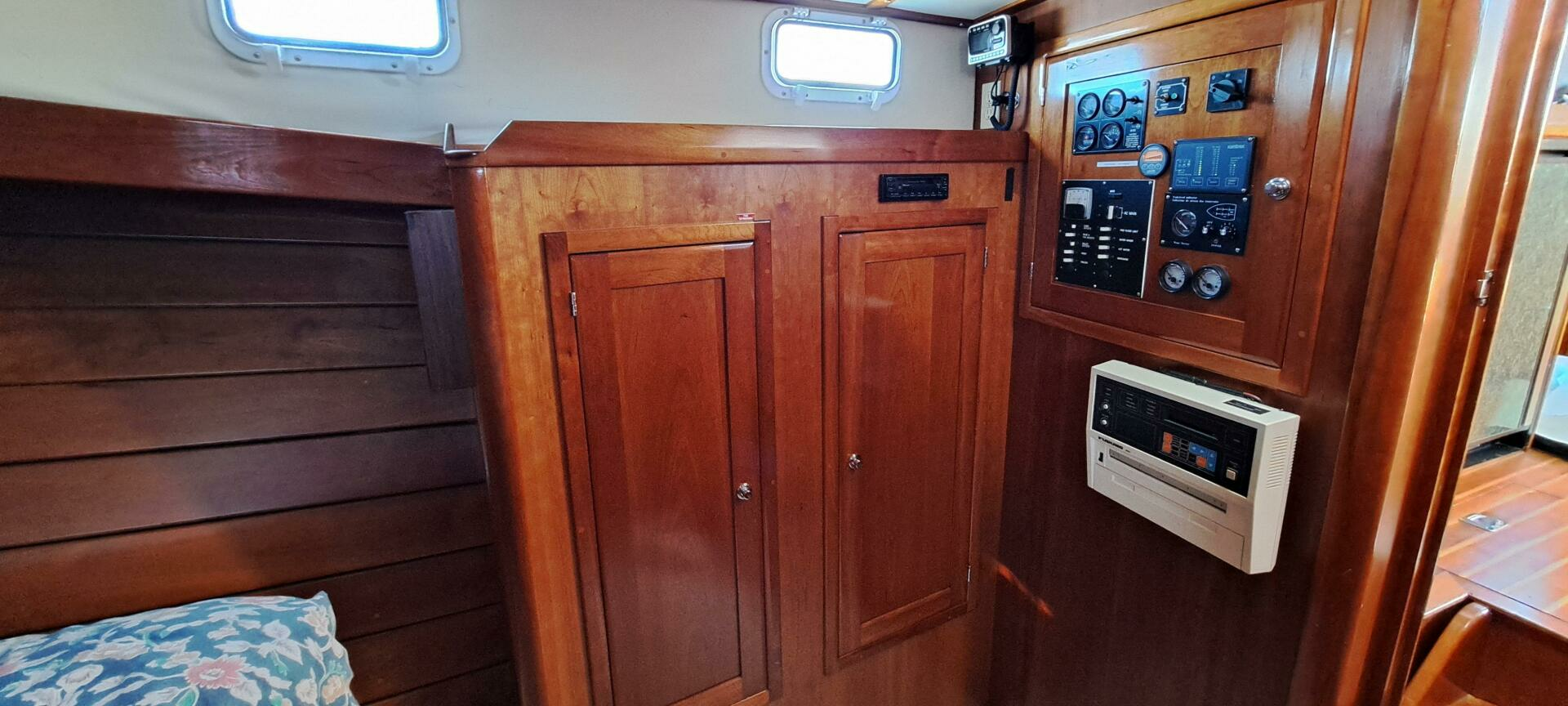 1999 Rozema Boat Works — - Image 12