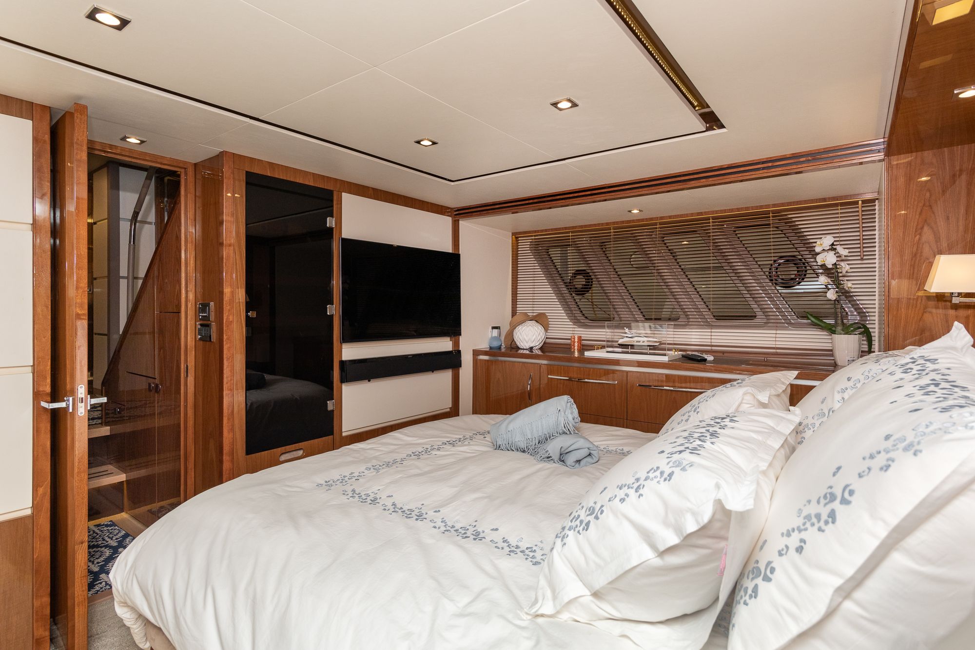 2018 Sea Ray L 650 FLY - 52