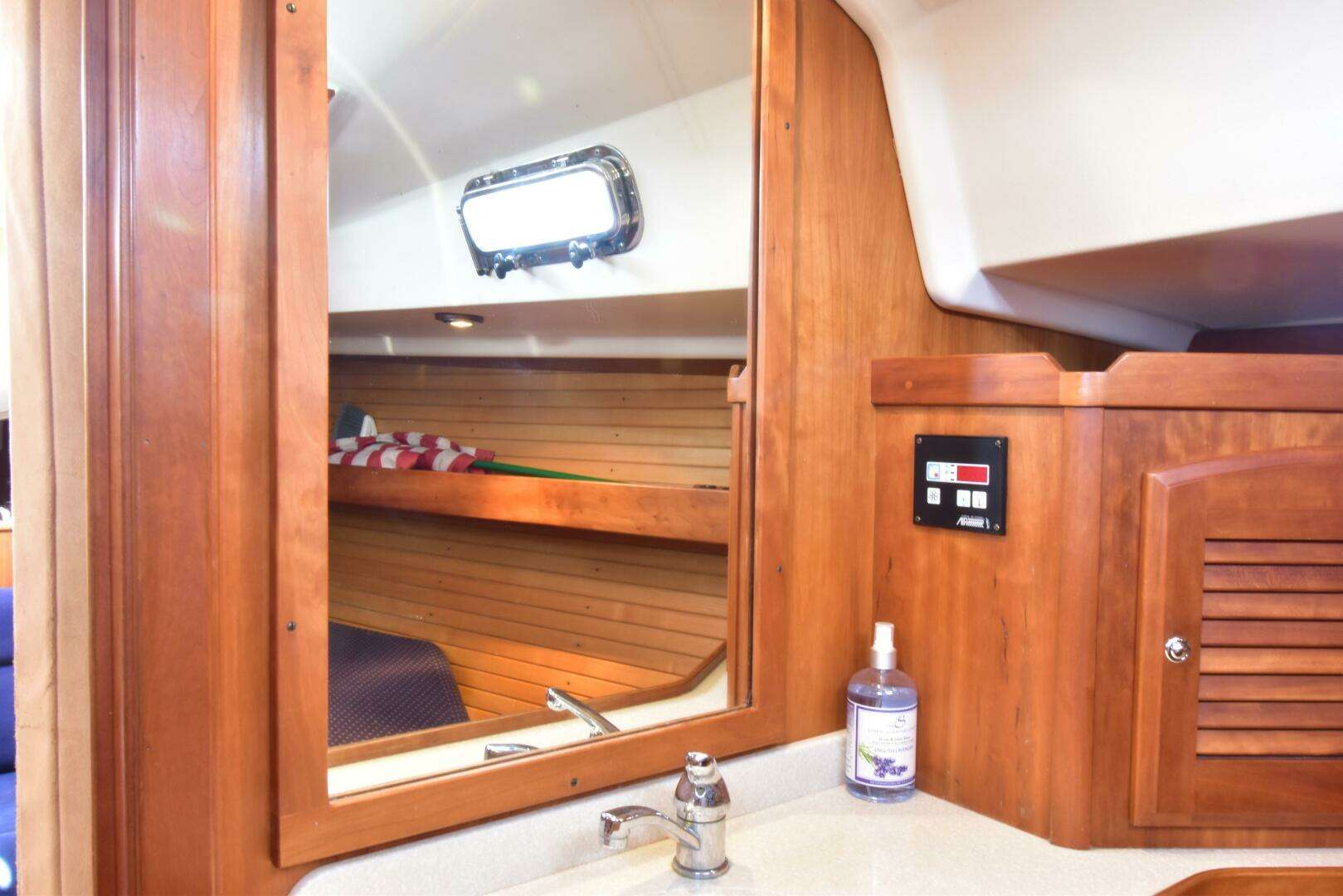 2004 Sabre 386 - Image 14