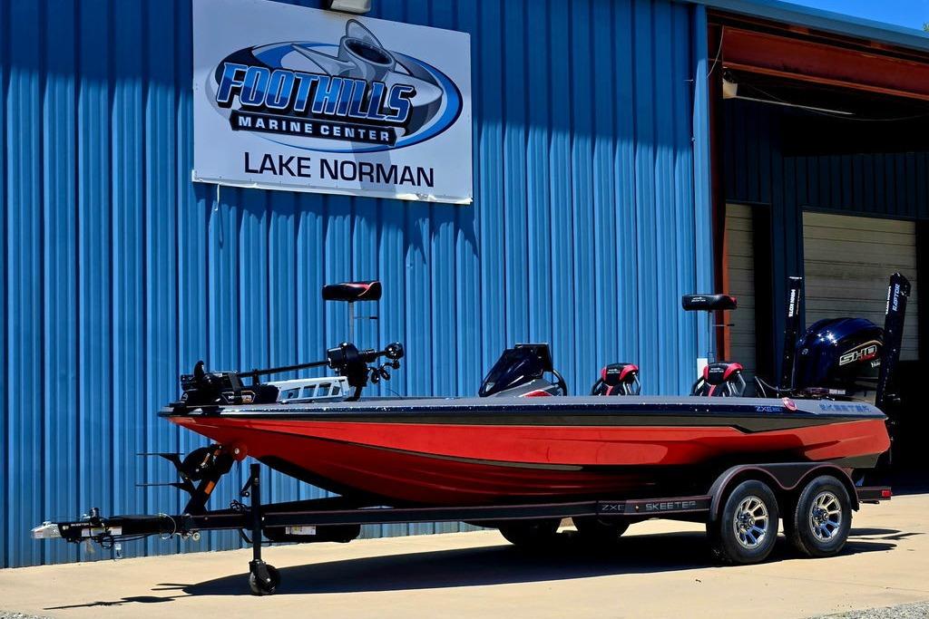 2026 Skeeter ZXE20 boat at Foothills Marine Center, Lake Norman, displayed outdoors.