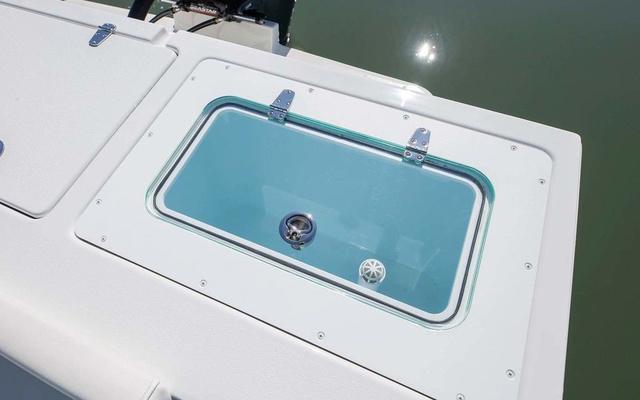 2025 Parker 2520 XLD Sport Cabin - 10