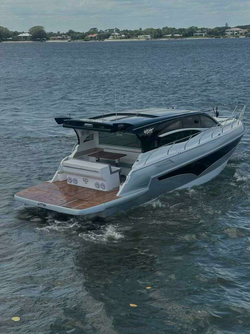 2025 Real 40 HT Luxury - Image 31