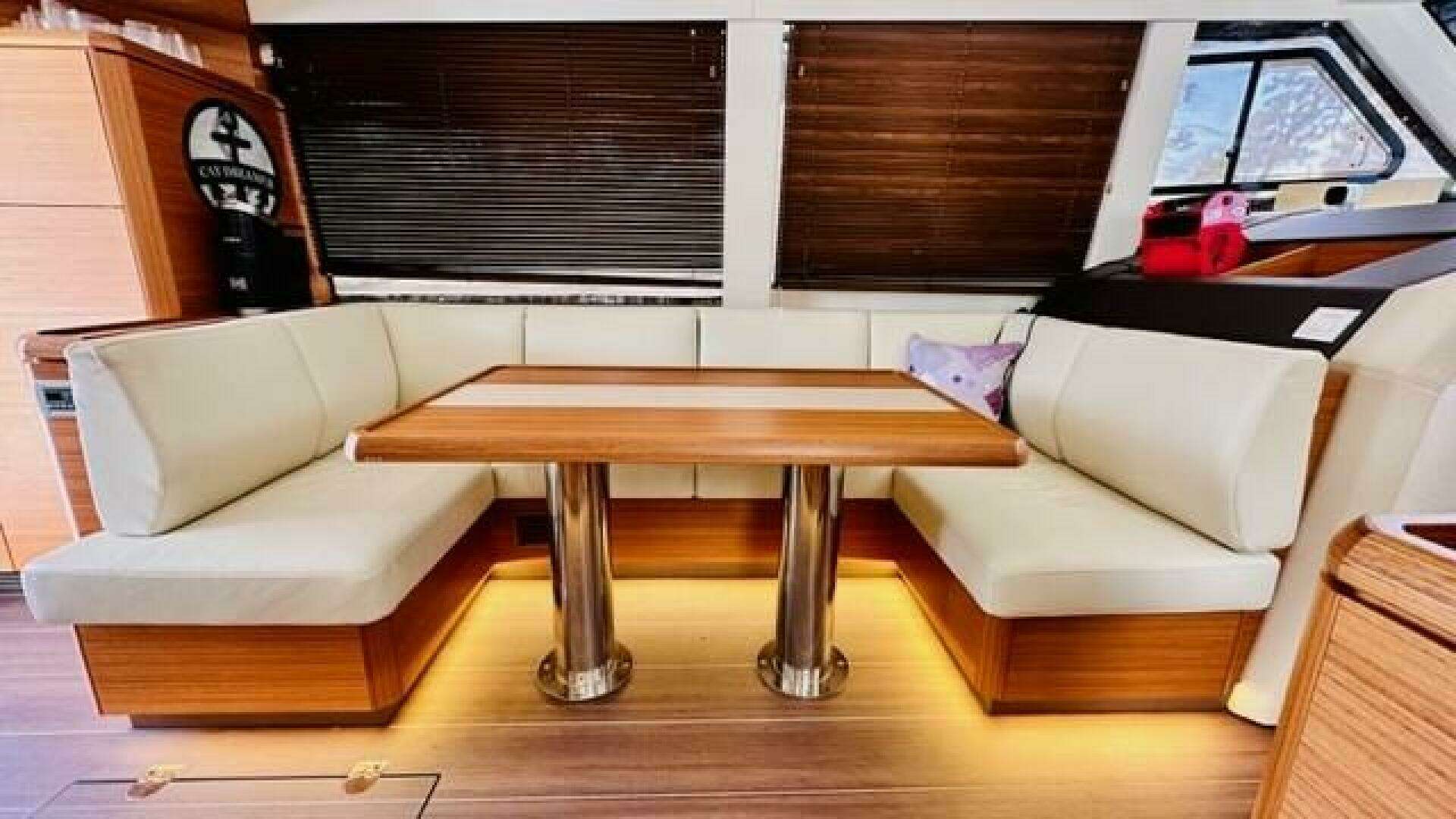 2022 Greenline 48 Diesel Flybridge with Hardtop - Image 7