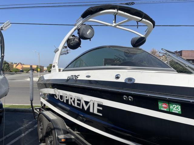 2013 Supreme V226
