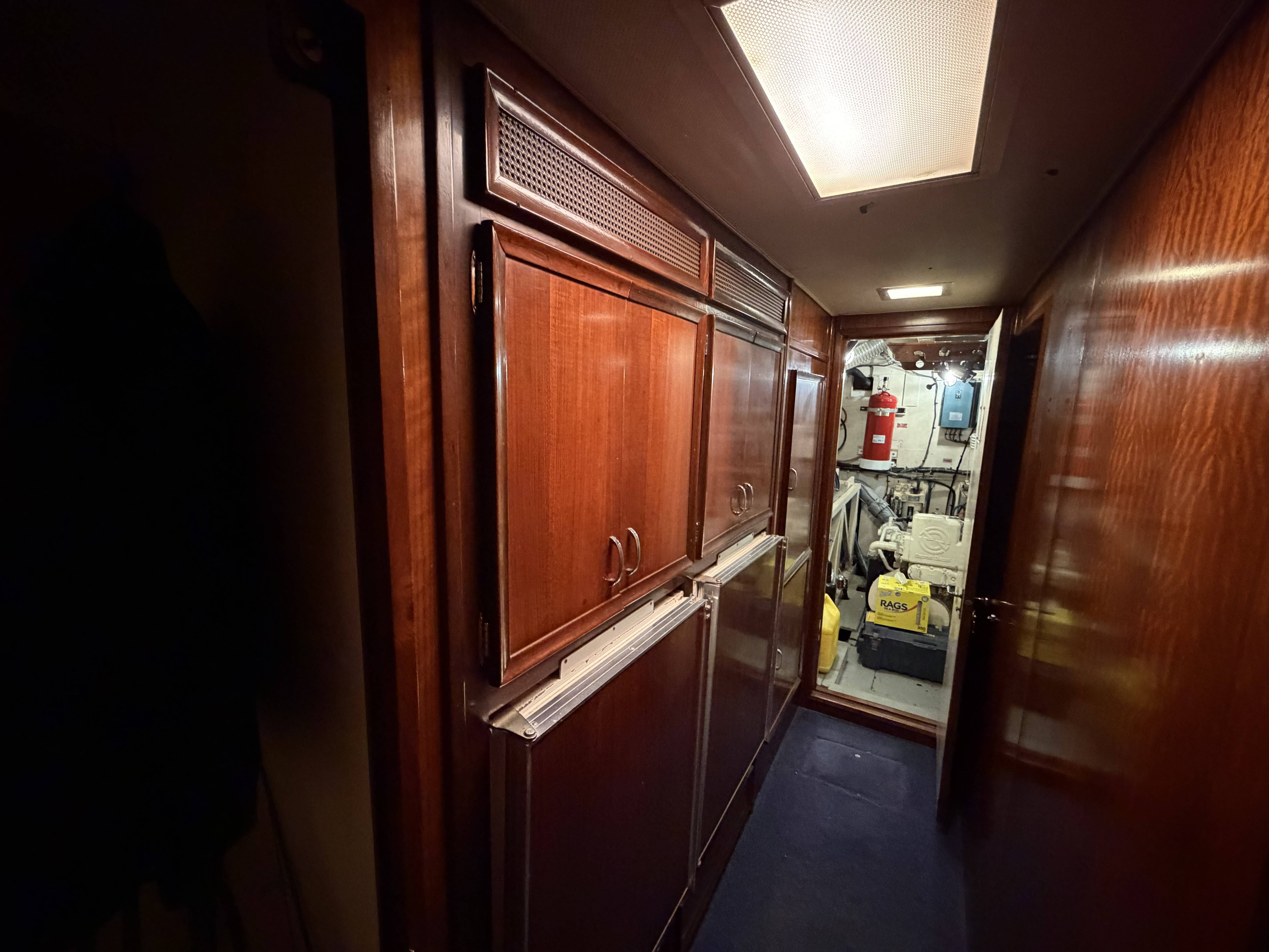 1975 Hatteras 58 Long Range Cruiser - 53