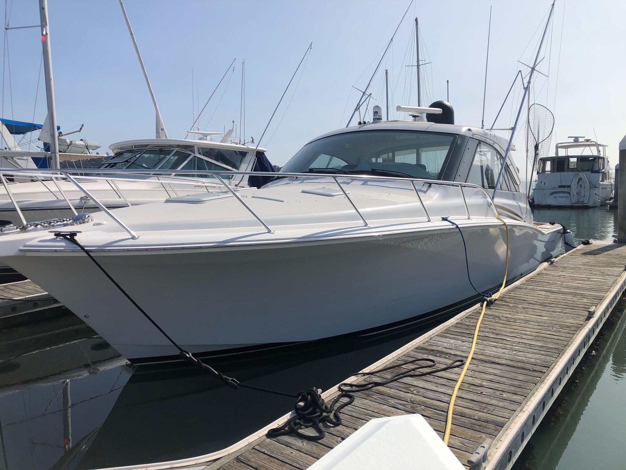 2018 Hatteras 45 Express Sportfish