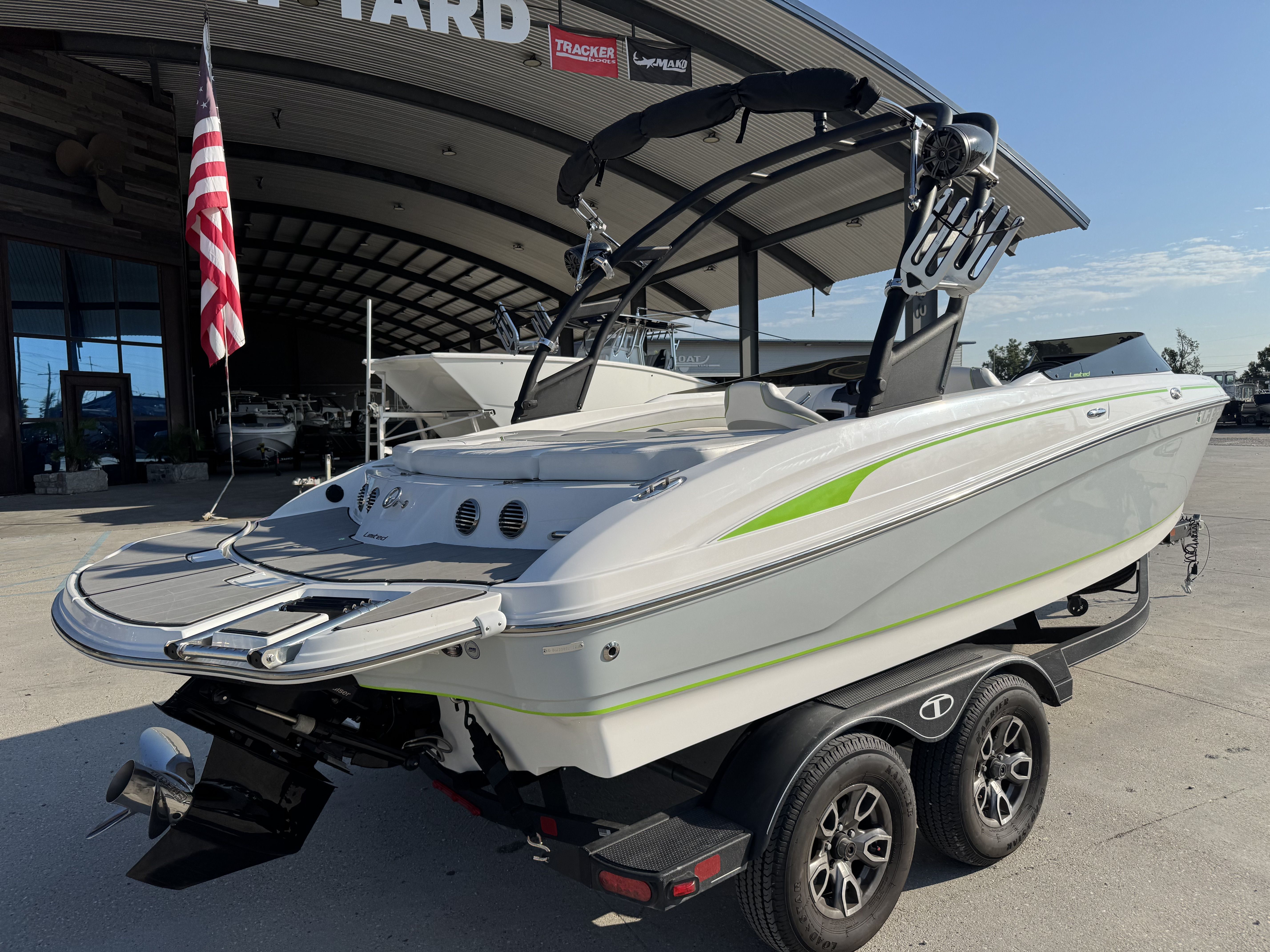 2023 Tahoe 210 Si Limited - 2