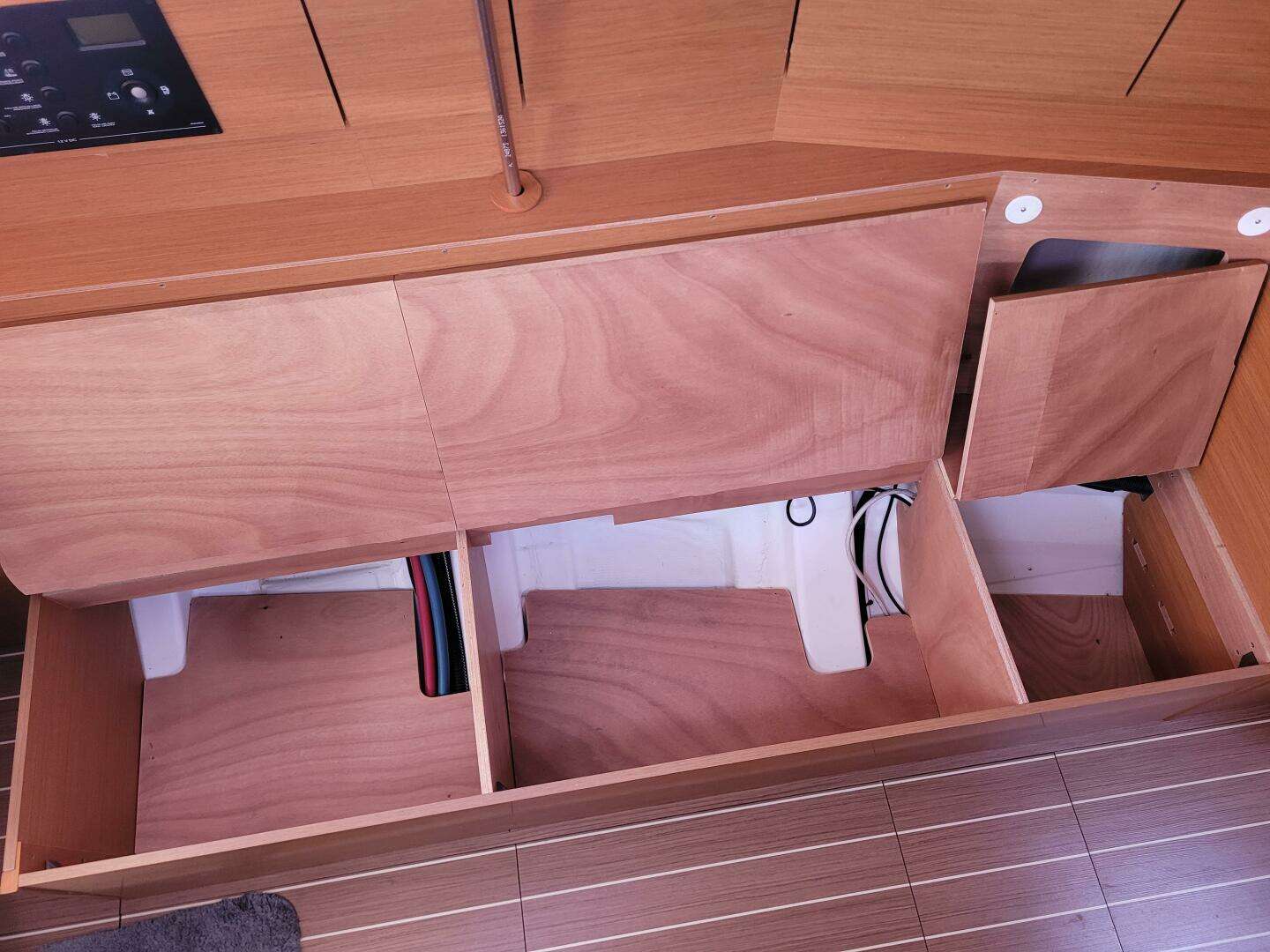2014 Jeanneau 379 - Image 68