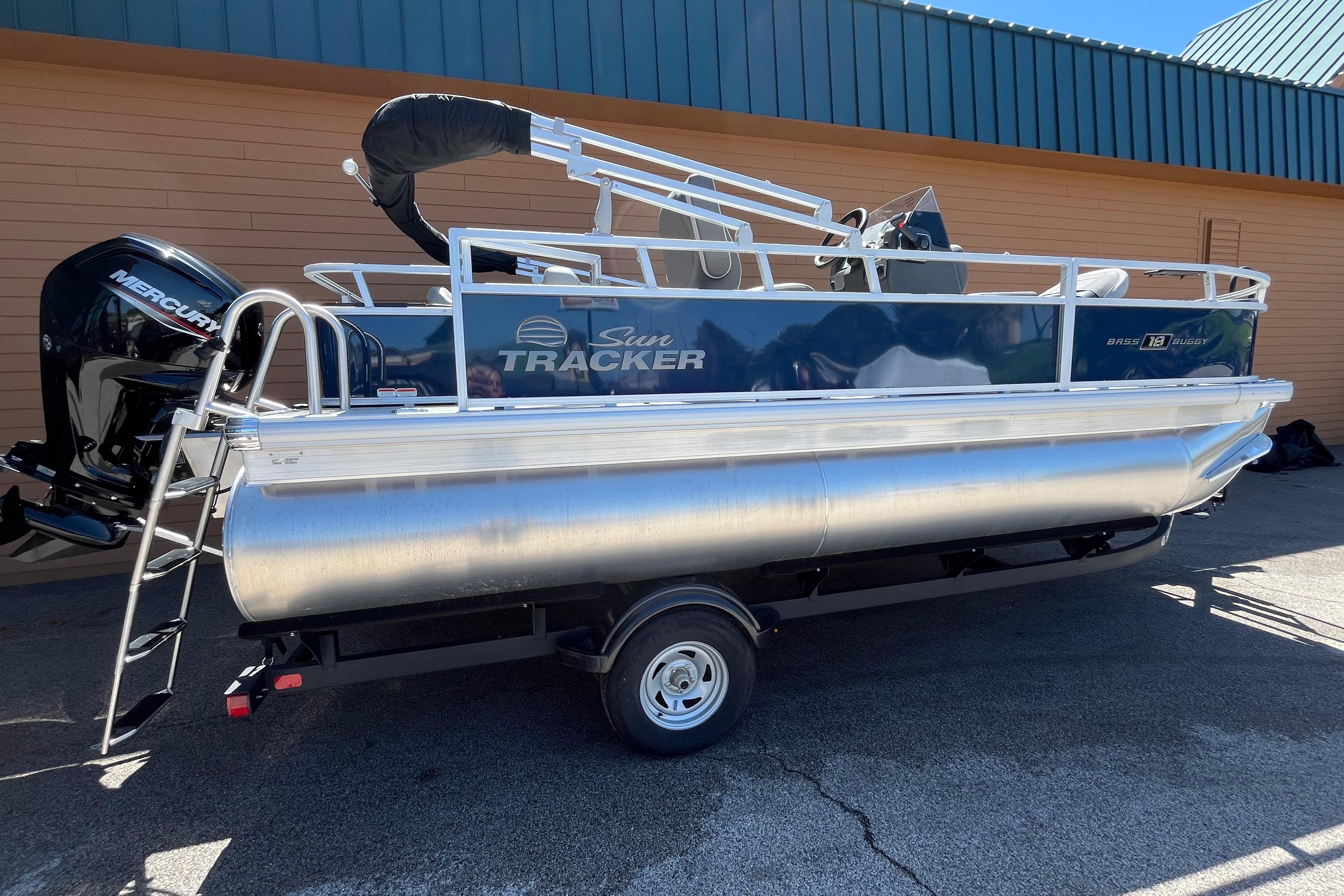2026 Sun Tracker Bass Buggy 18 DLX