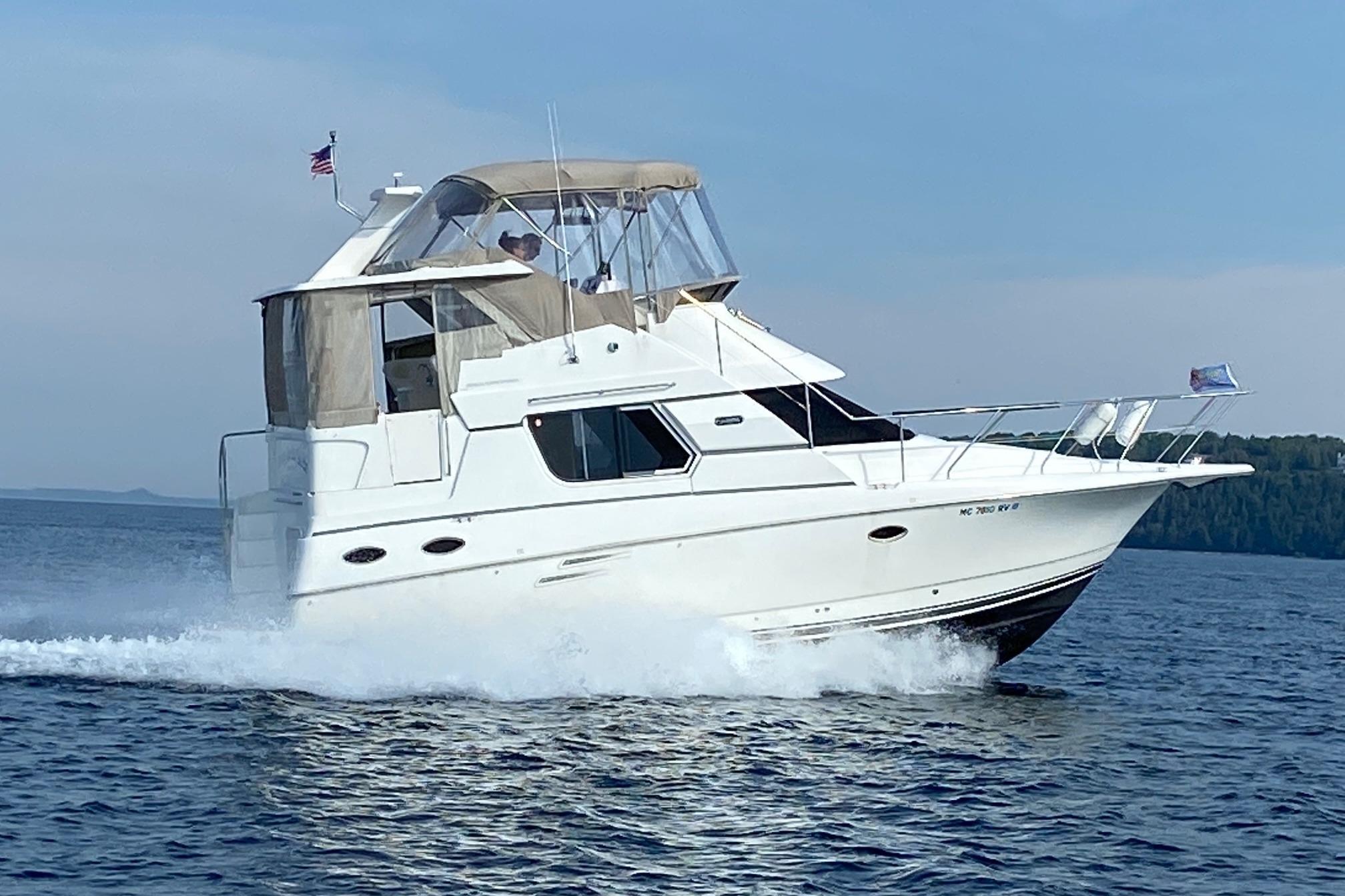 1999 Silverton 322 Motor Yacht