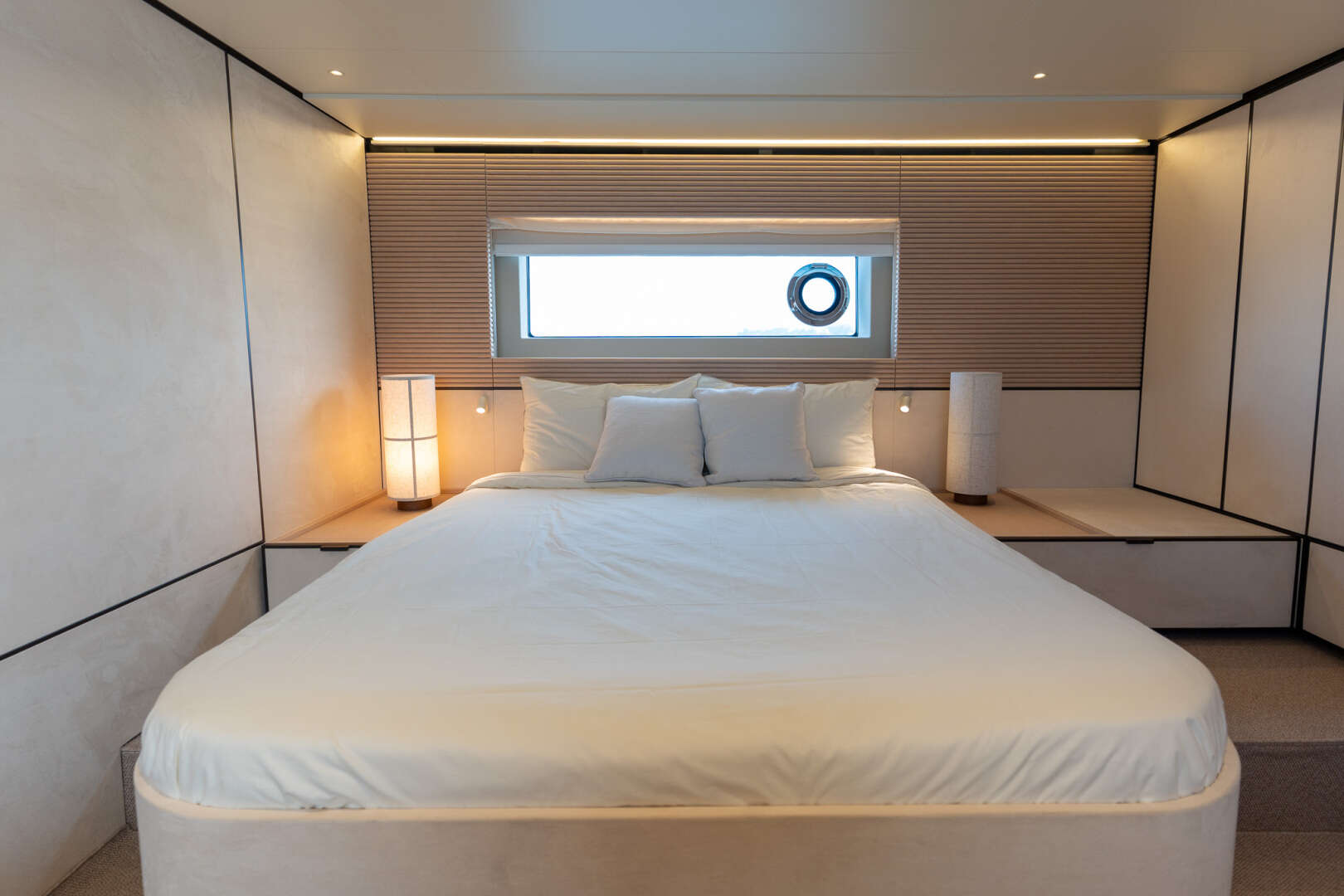 2026 Azimut Seadeck 6 - Image 43