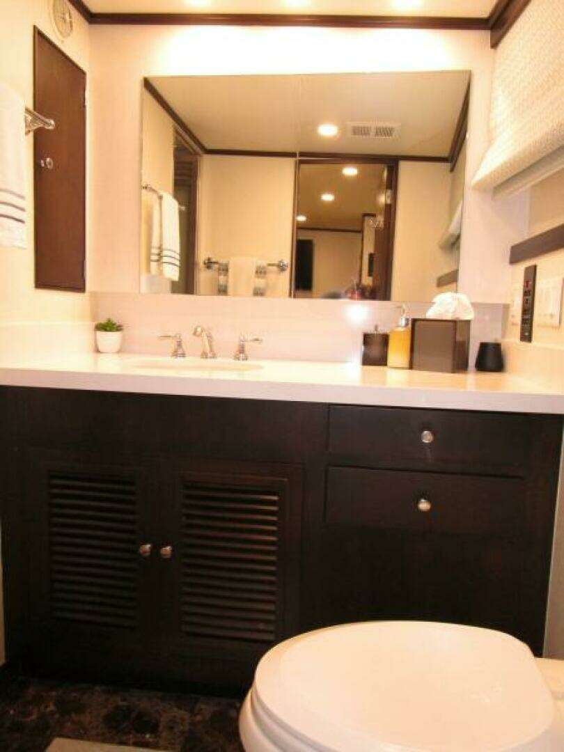 1986 Burger Flush Deck with Flybridge - Image 31