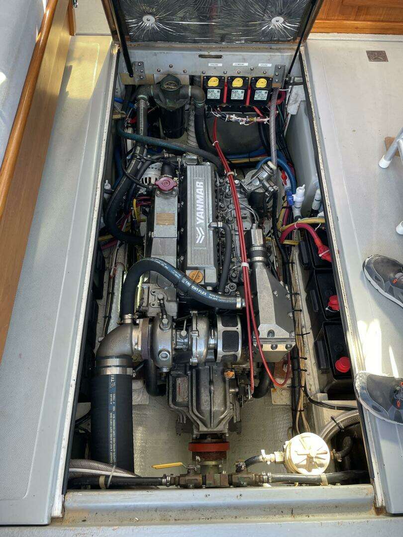 1988 Ellis Extended Pilothouse - Image 32