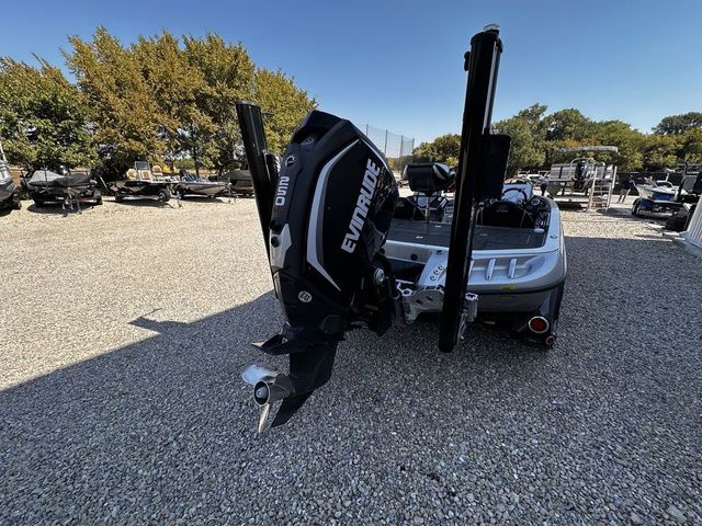 2017 Ranger Z521 Comanche - 8