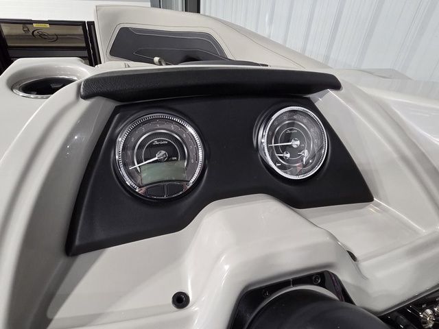2026 BARLETTA BOATS Cabrio 22M - 21