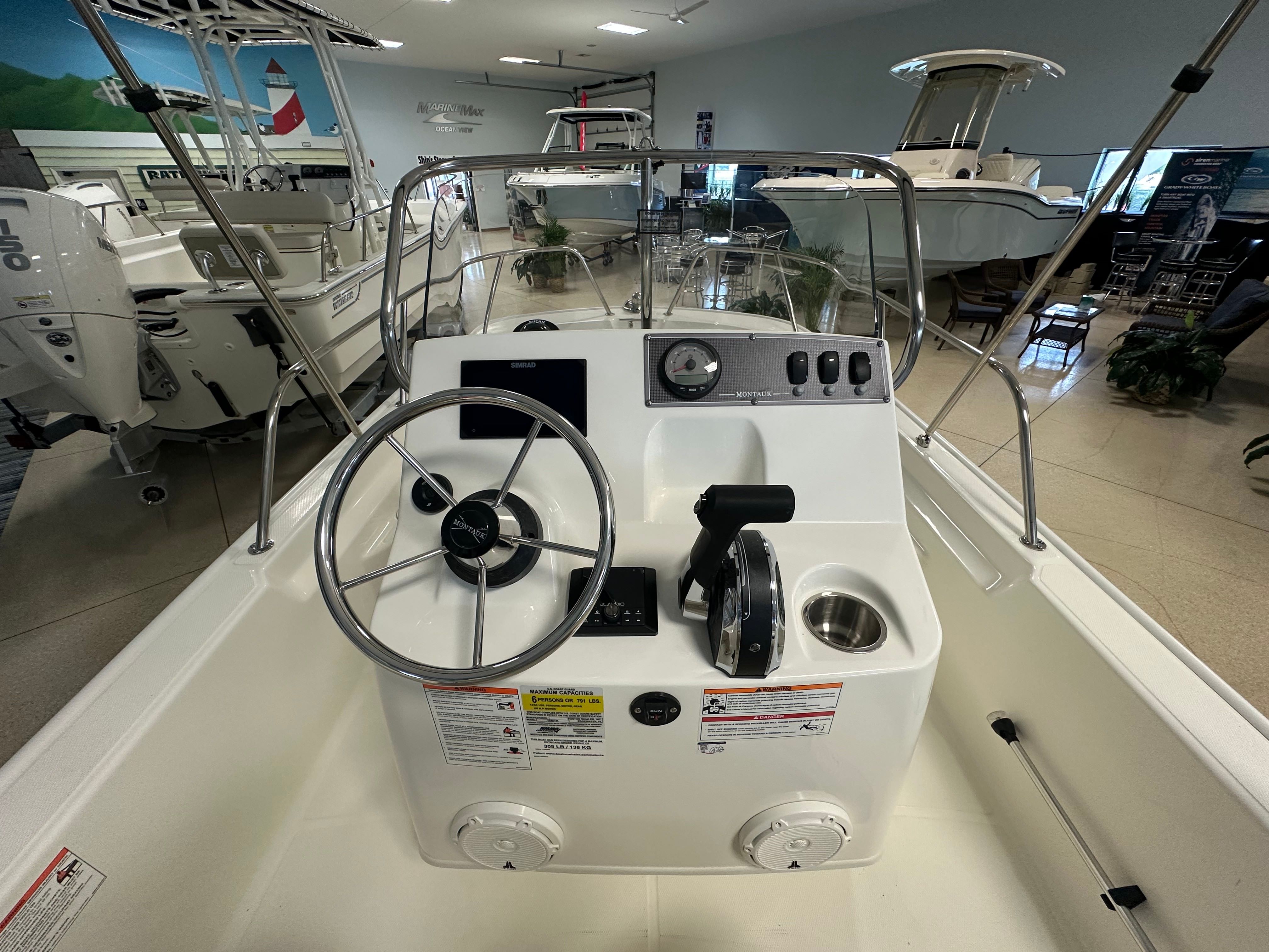 2026 Boston Whaler 150 Montauk - 6