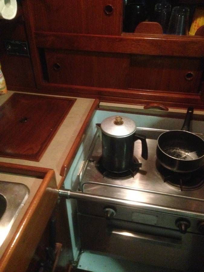 1981 Mariner 39 - 6