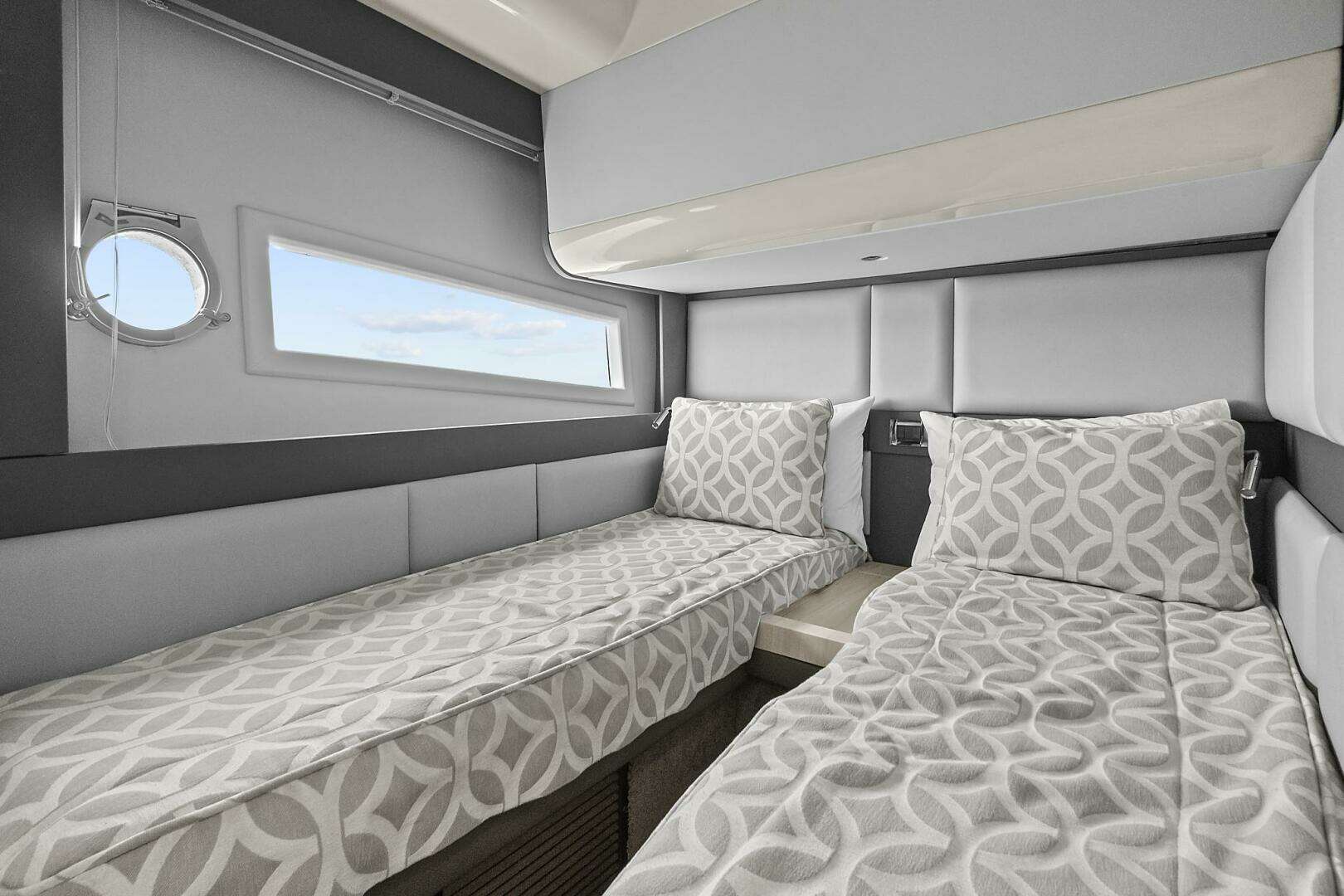 2015 Azimut 55S - Image 23