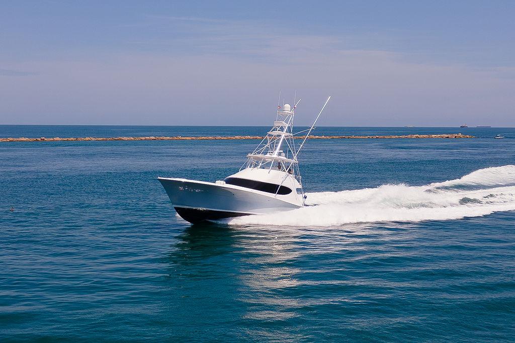 2014 Hatteras GT63