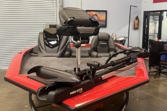 2026 Tracker Pro Team 175 boat, red exterior, equipped with Minn Kota trolling motor.