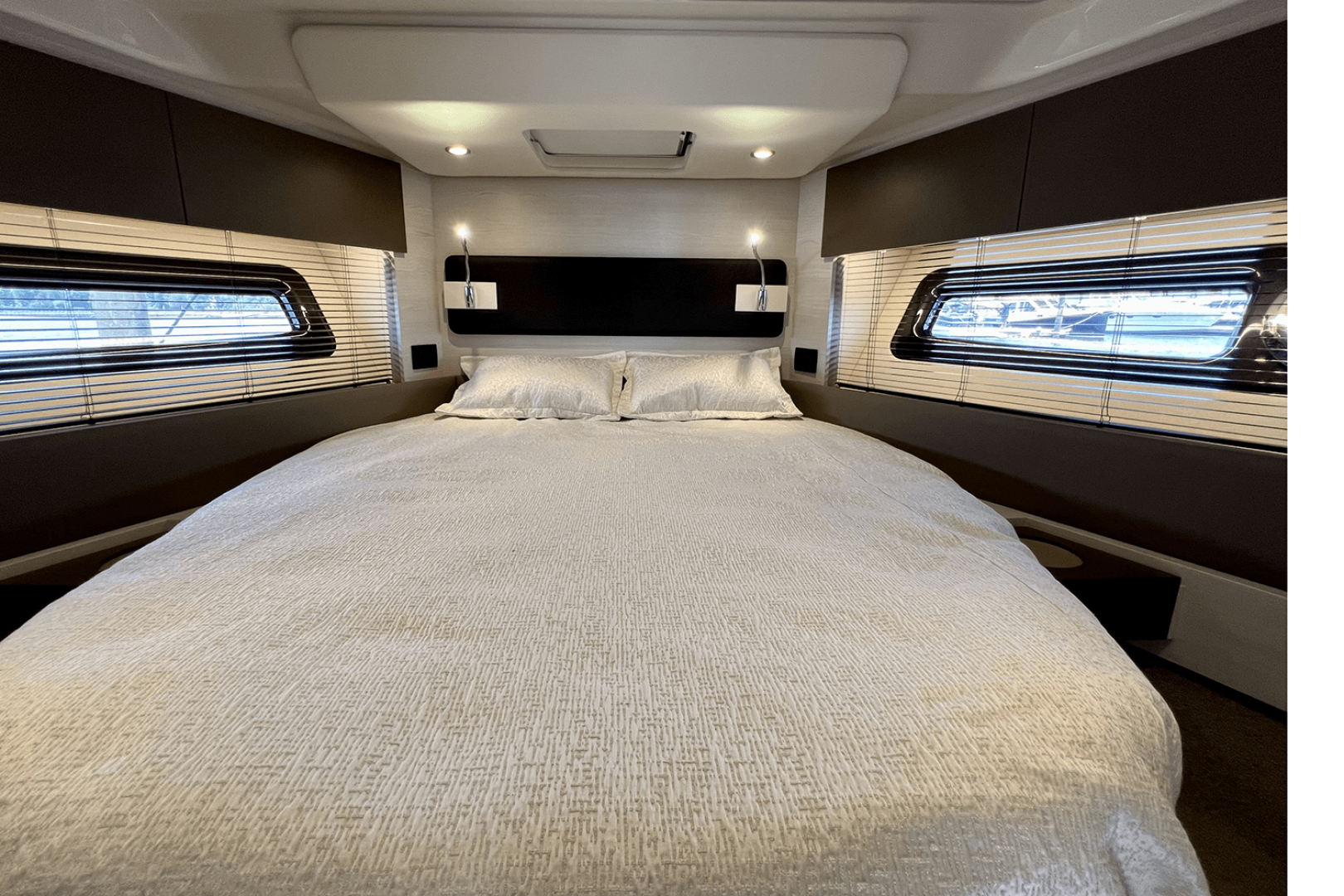 2019 Azimut 50 FLYBRIDGE - Image 70