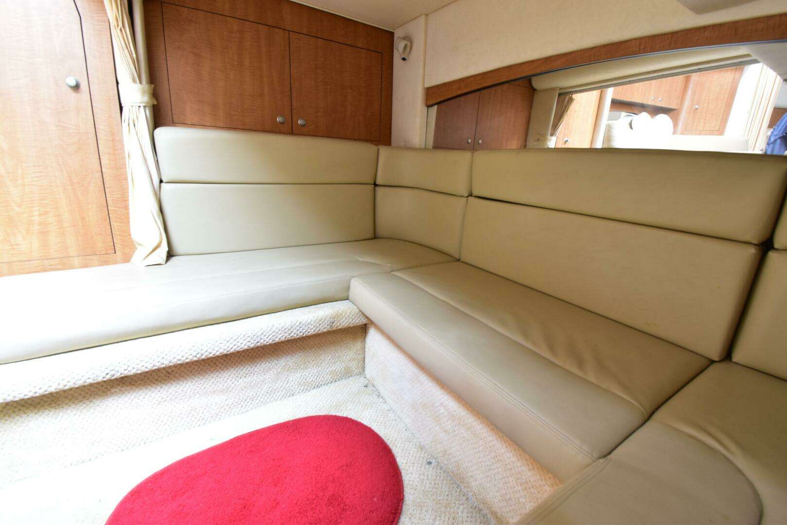 2006 Sea Ray 320 Sundancer - Image 18