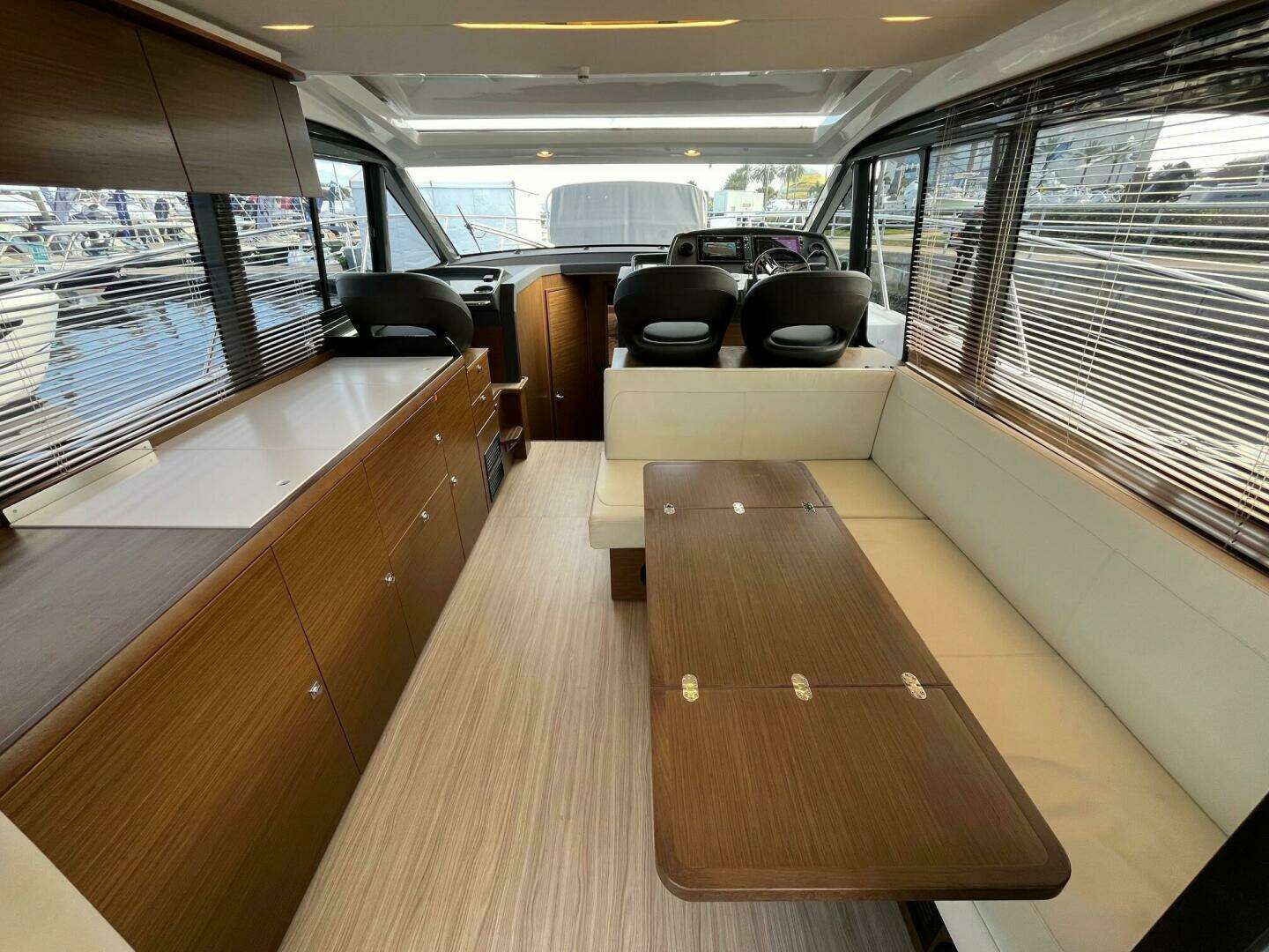 2023 Bavaria R40 Coupe - Image 5