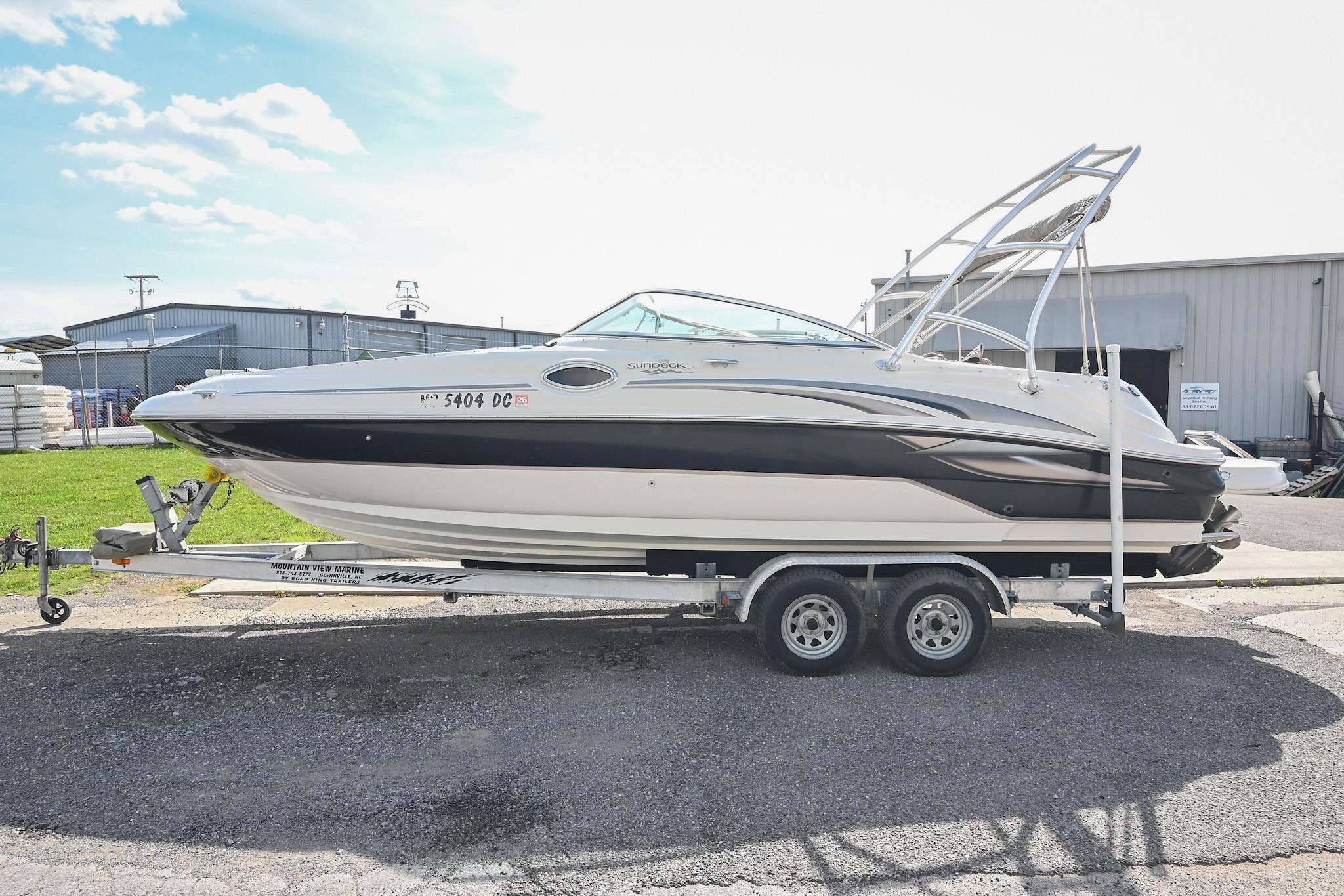 2002 Sea Ray 240 Sundeck