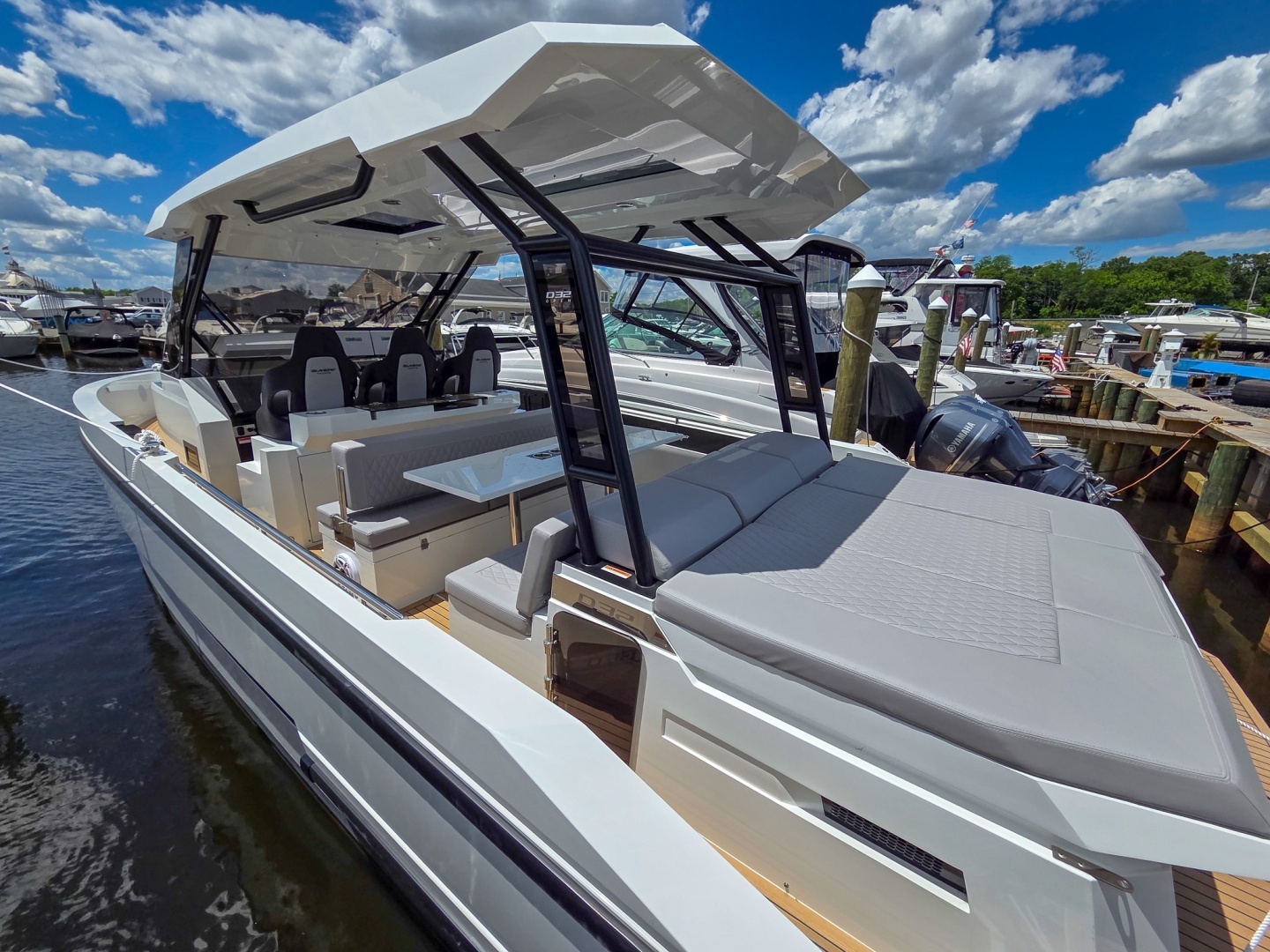 2026 De Antonio Yachts D32 - Image 11